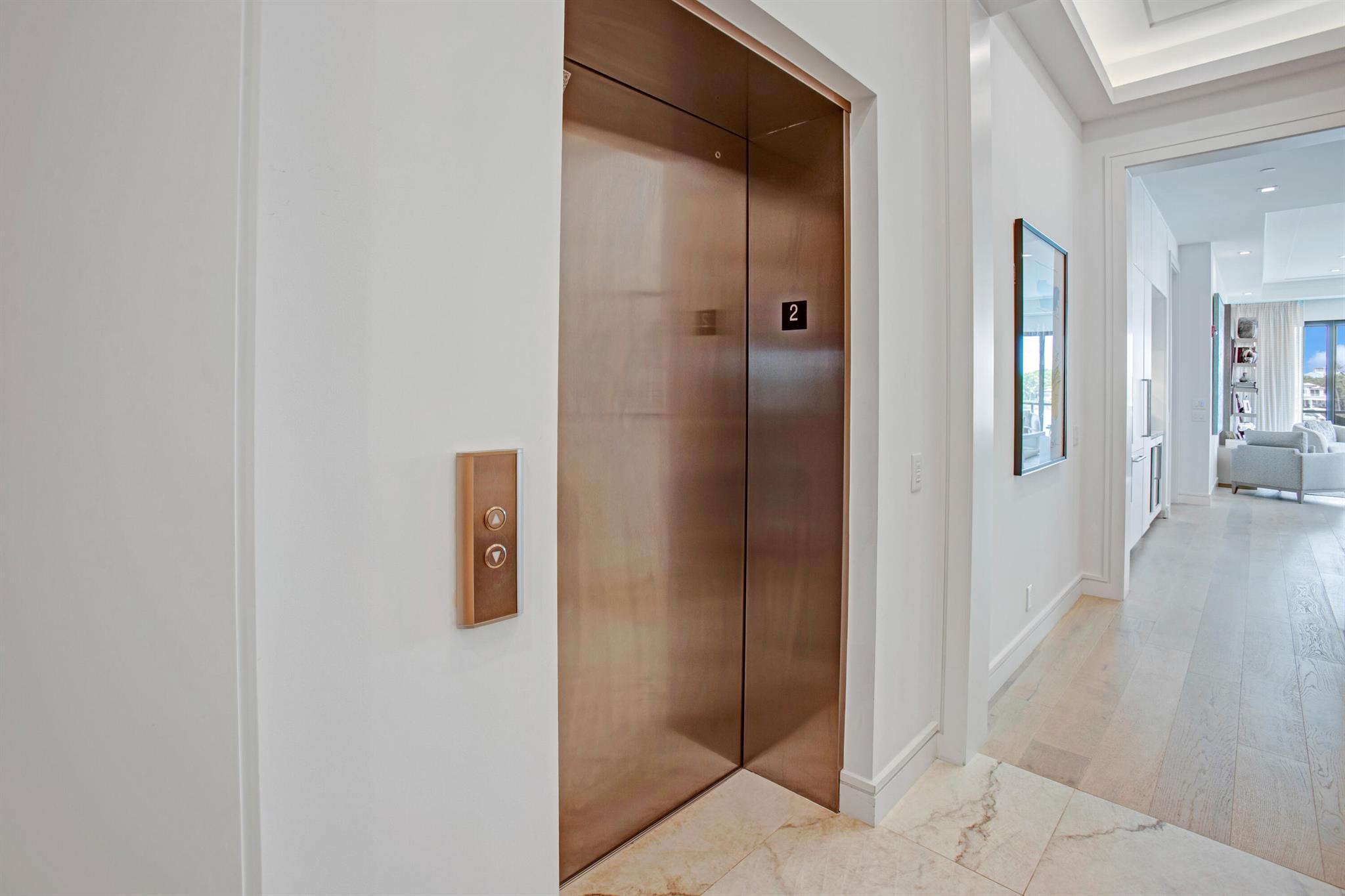 344 Venetian Drive 102