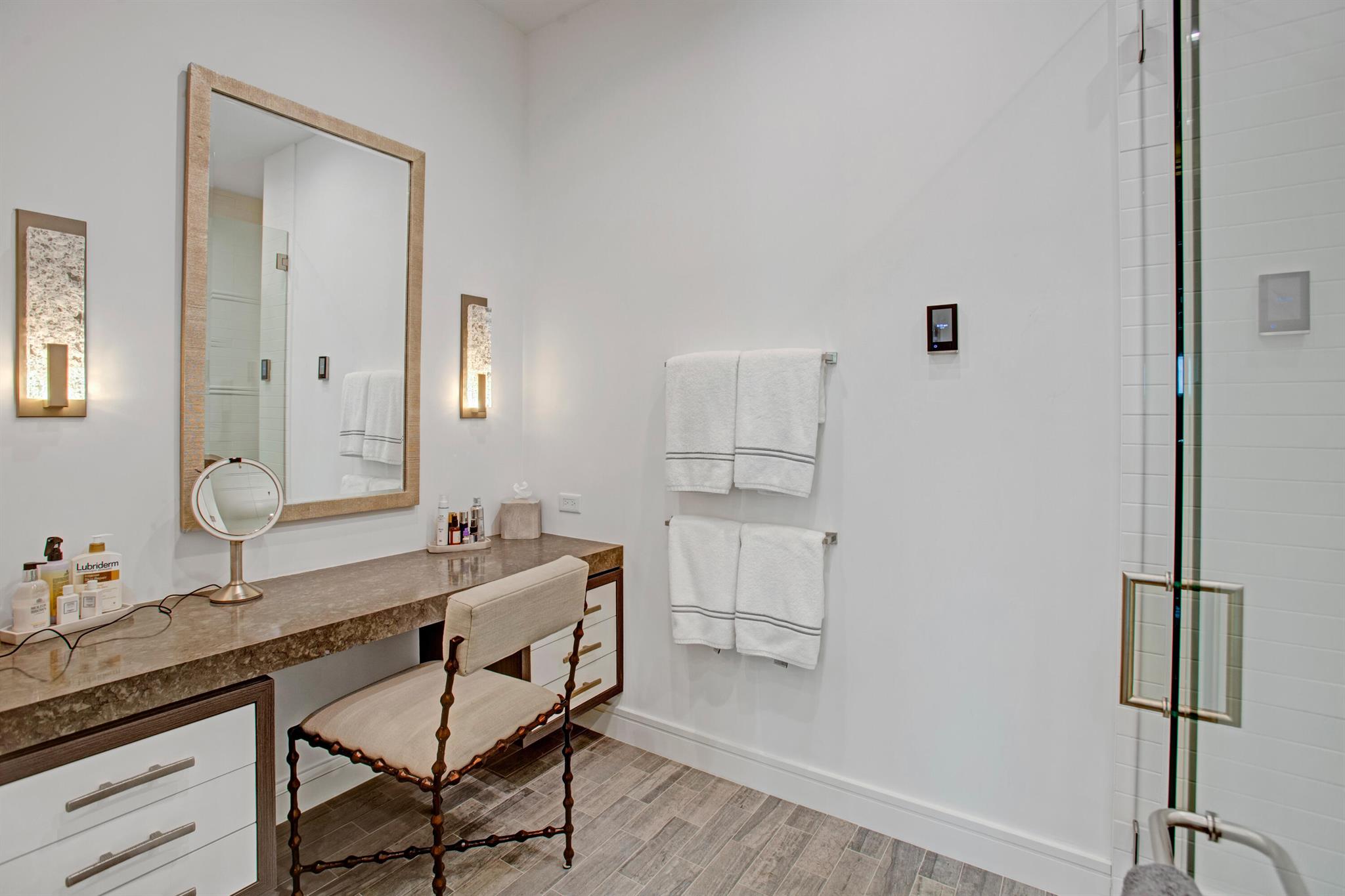 344 Venetian Drive 102