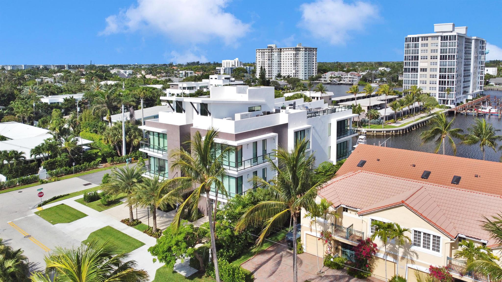 344 Venetian Drive 102
