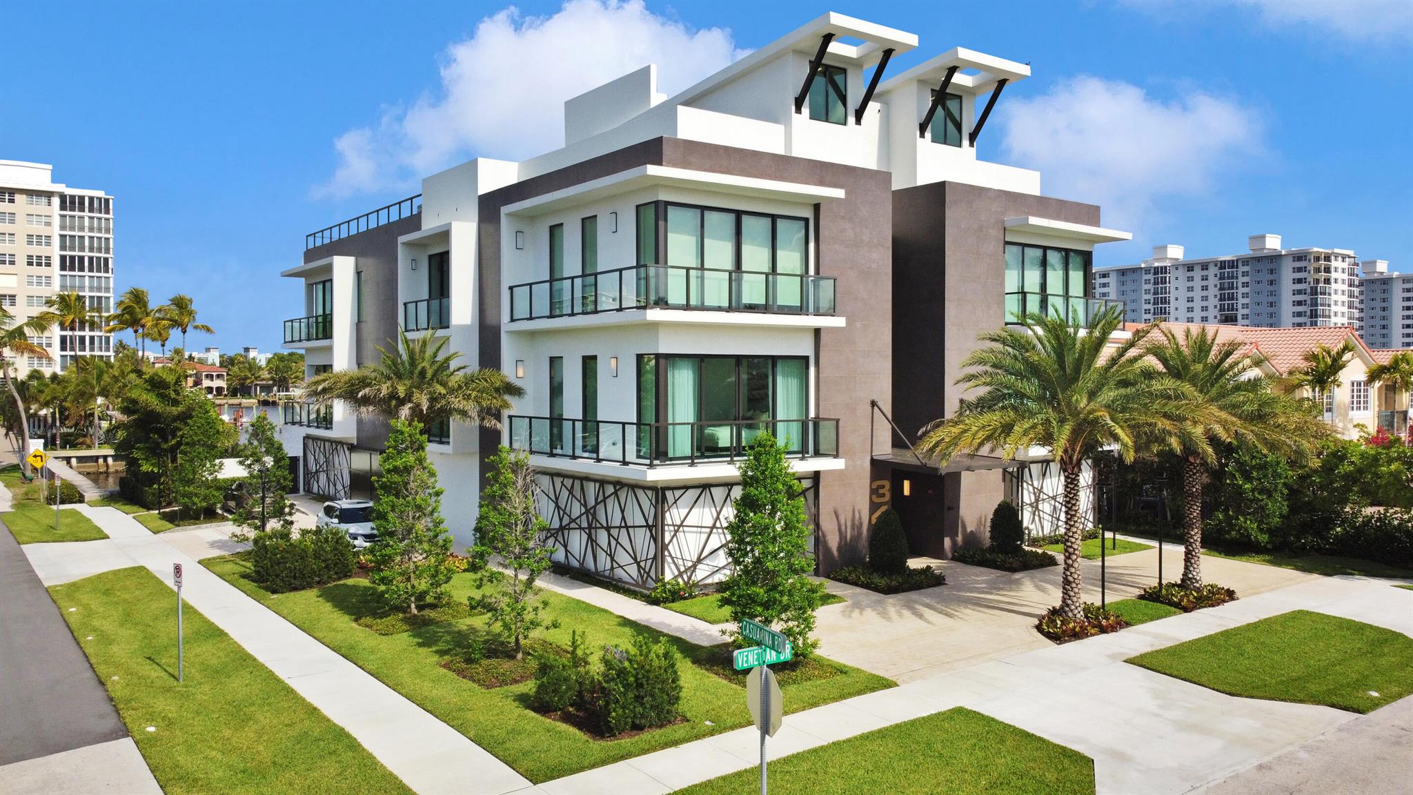 344 Venetian Drive 102