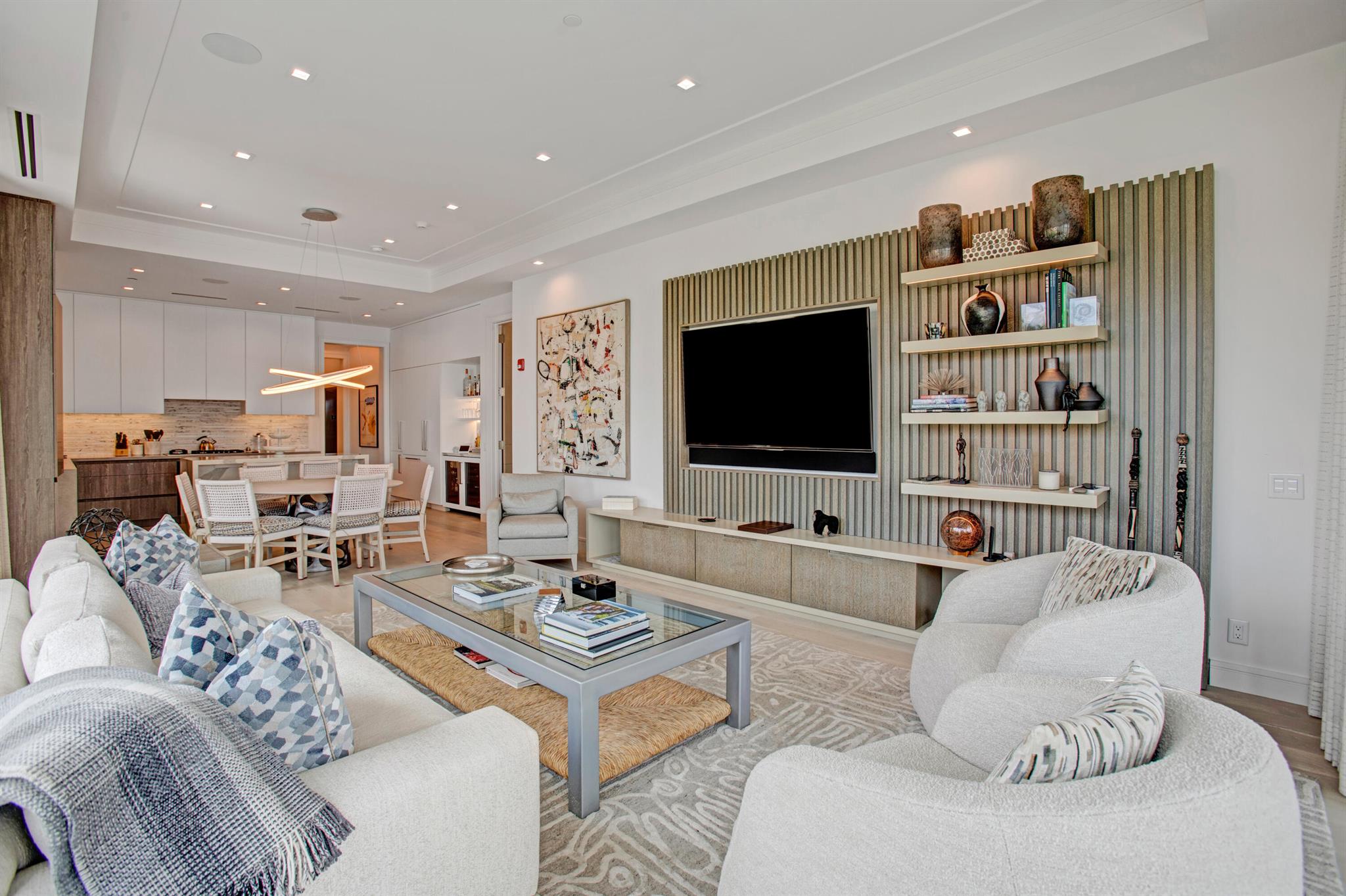 344 Venetian Drive 102