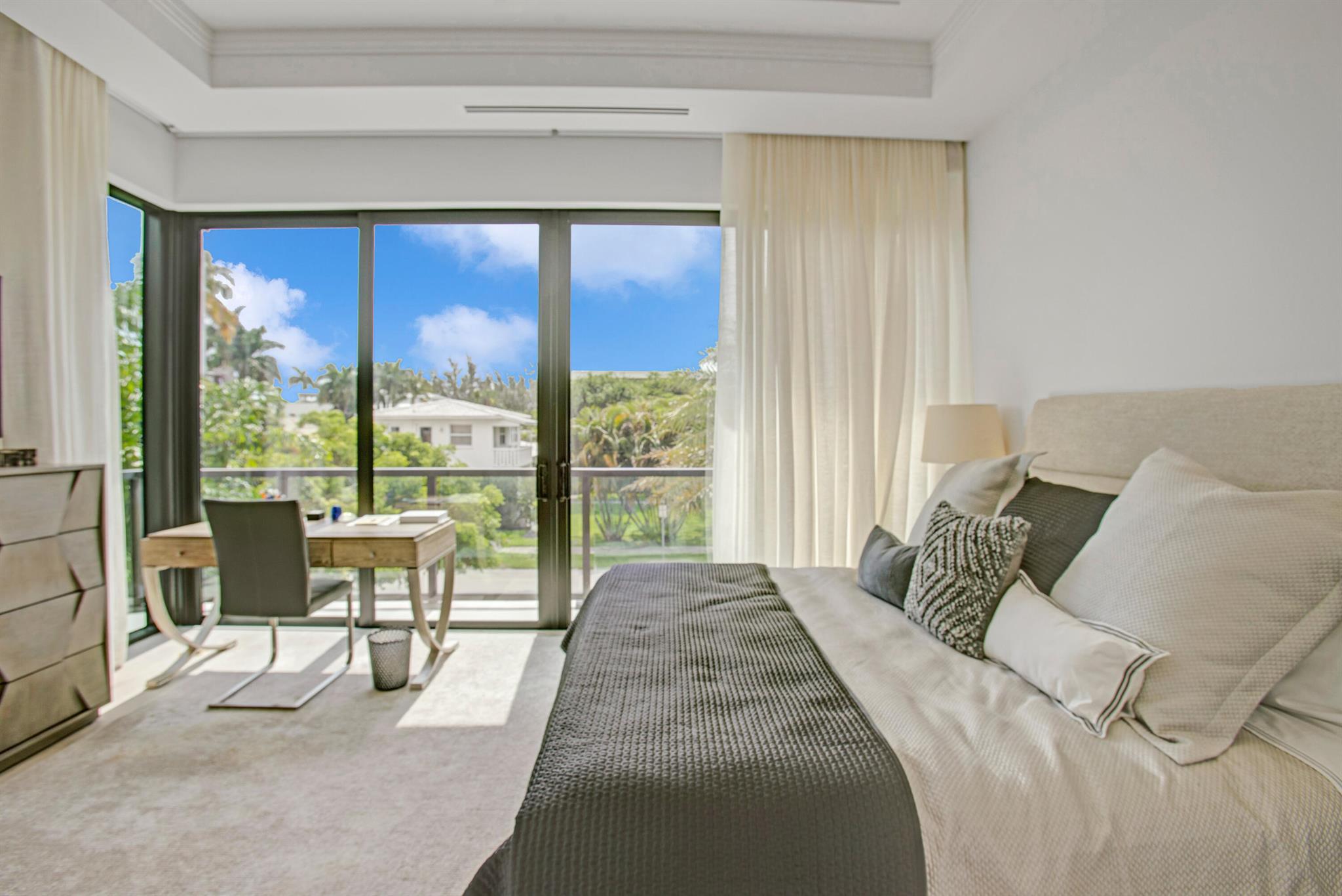 344 Venetian Drive 102