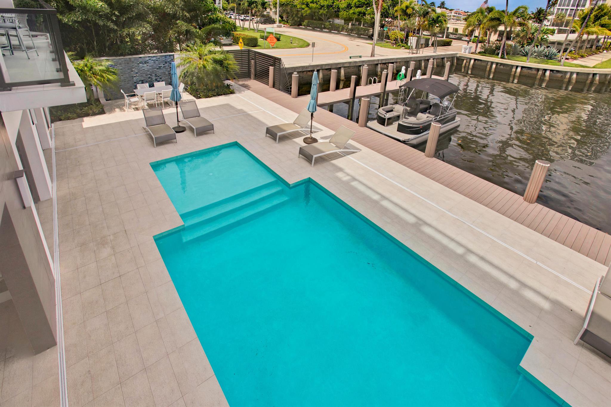 344 Venetian Drive 102