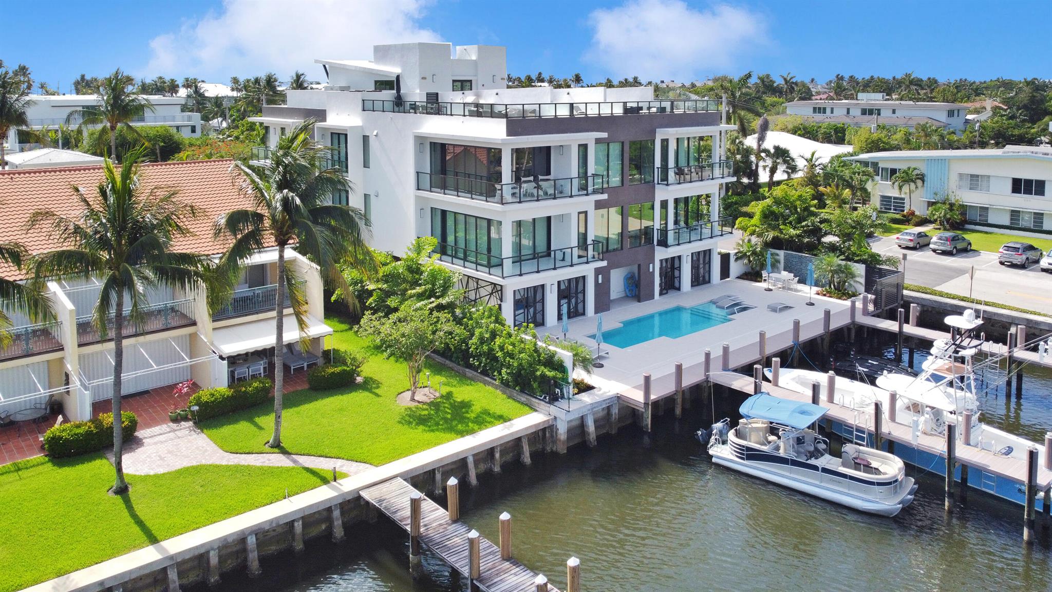 344 Venetian Drive 102