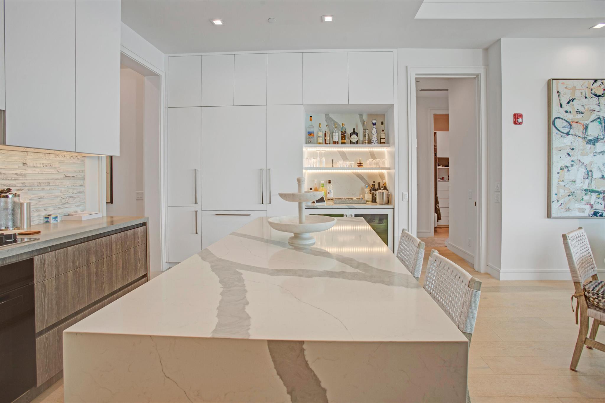 344 Venetian Drive 102