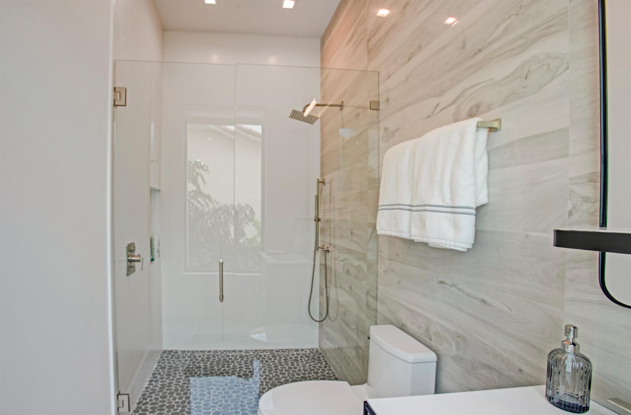 344 Venetian Drive 102