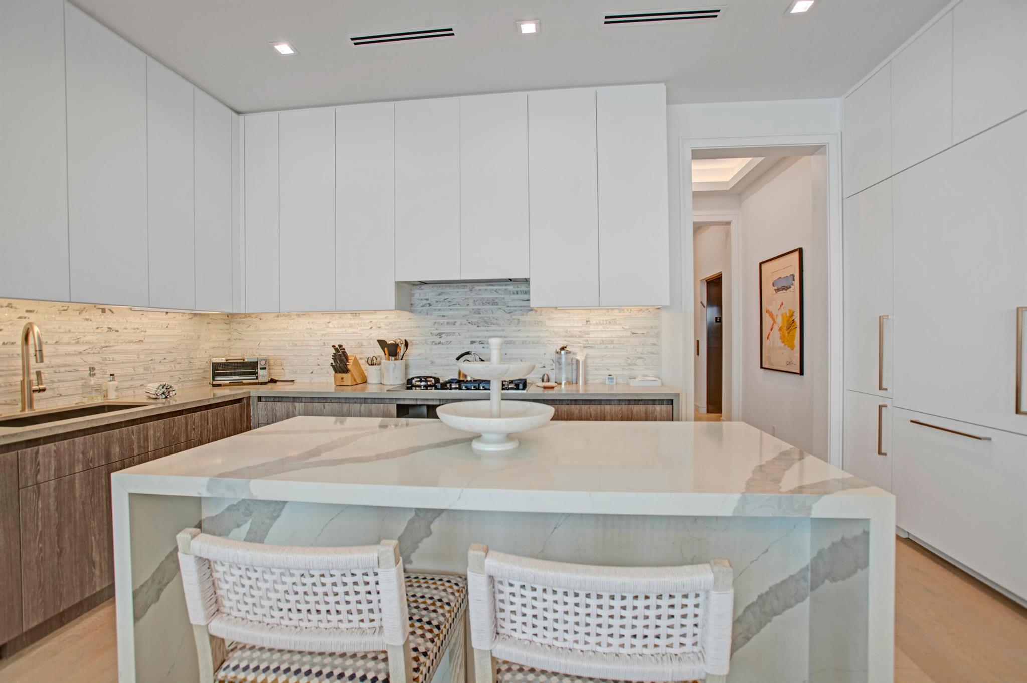 344 Venetian Drive 102