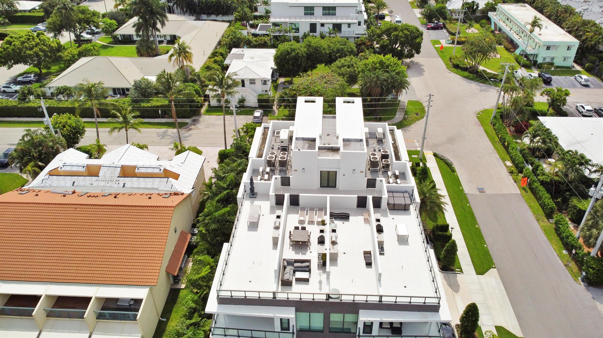344 Venetian Drive 102