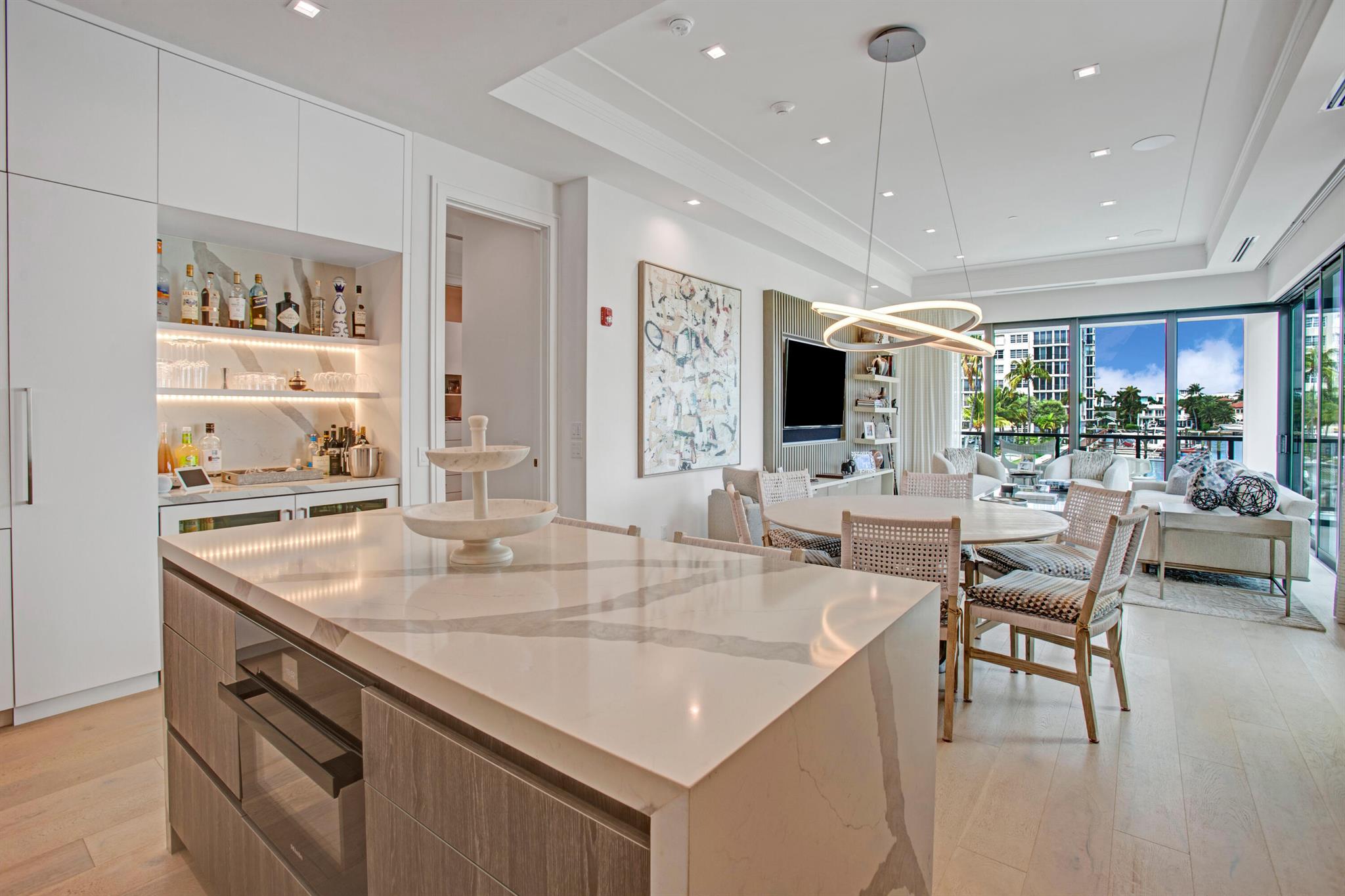 344 Venetian Drive 102