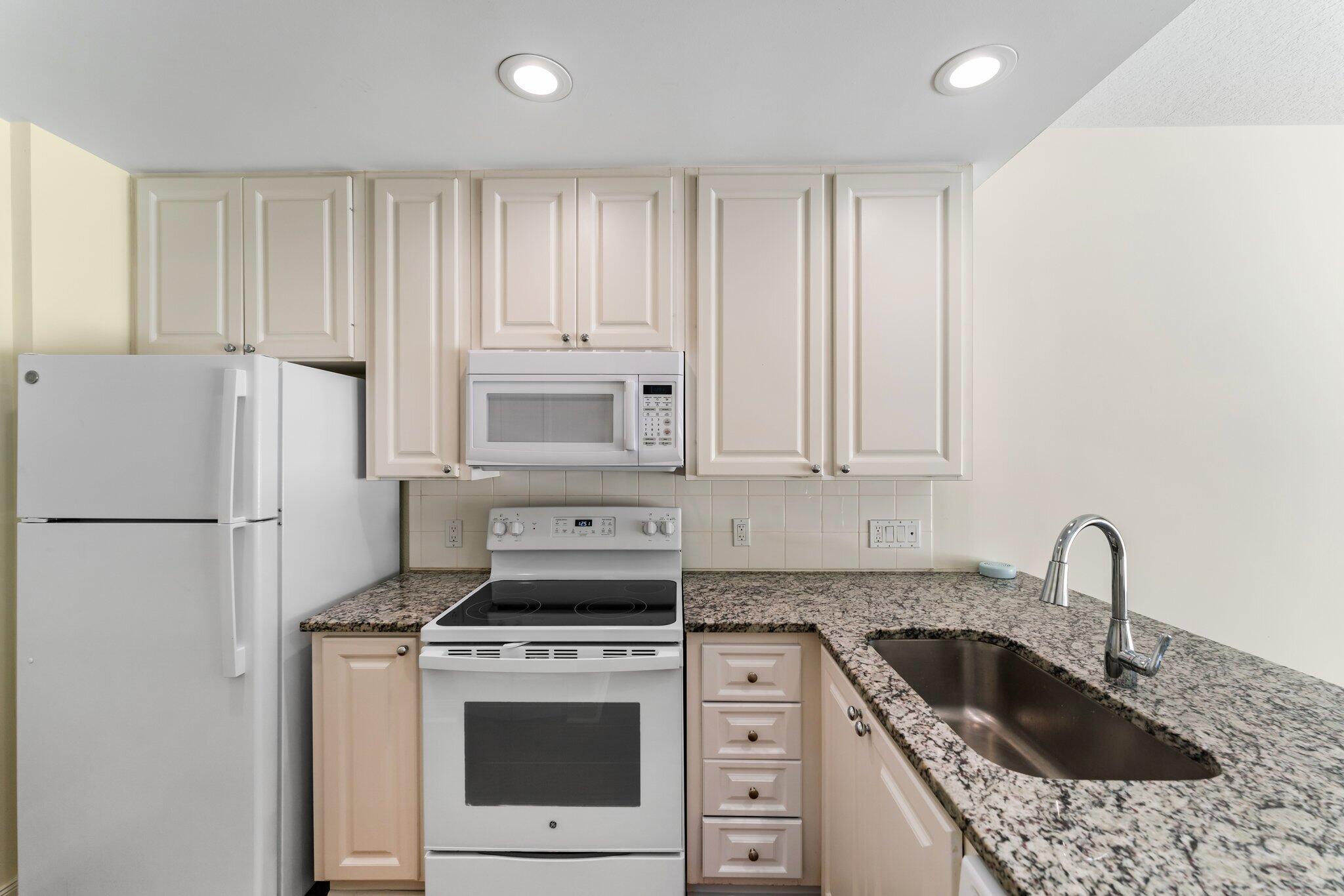 51 Live Oak Circle