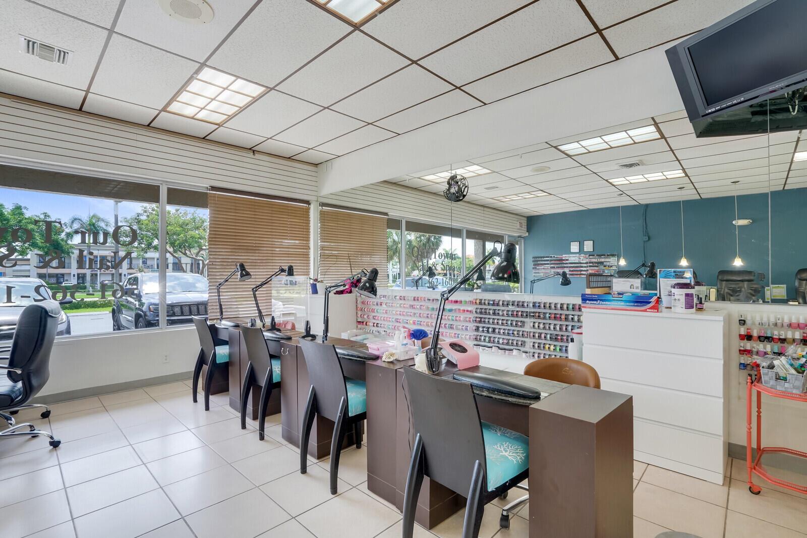 3257 N Federal Highway
