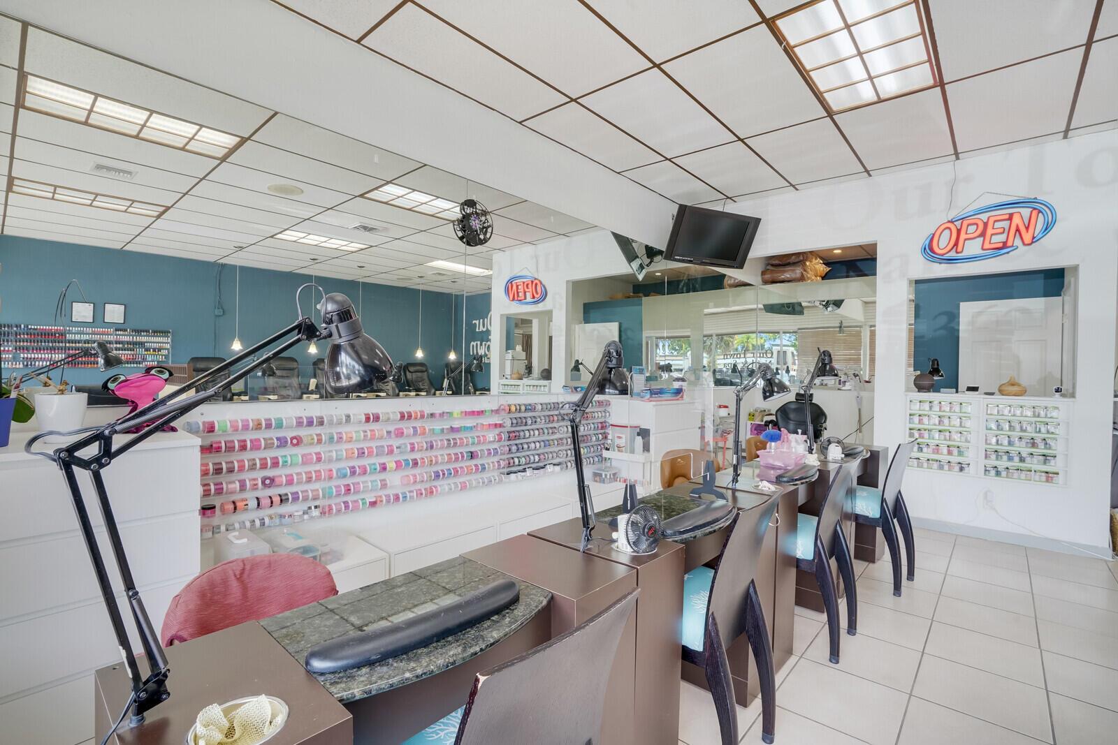 3257 N Federal Highway