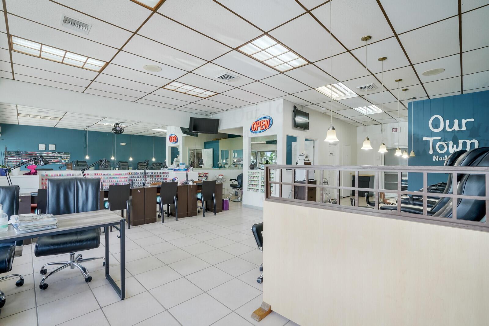 3257 N Federal Highway