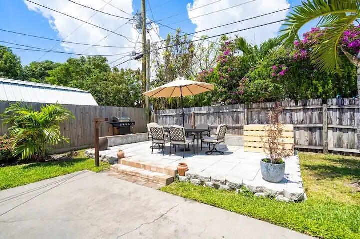 2171 NE 4th Way