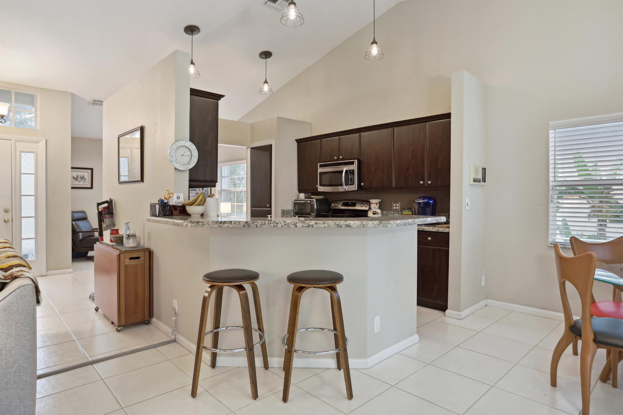 3805 Riverside Way
