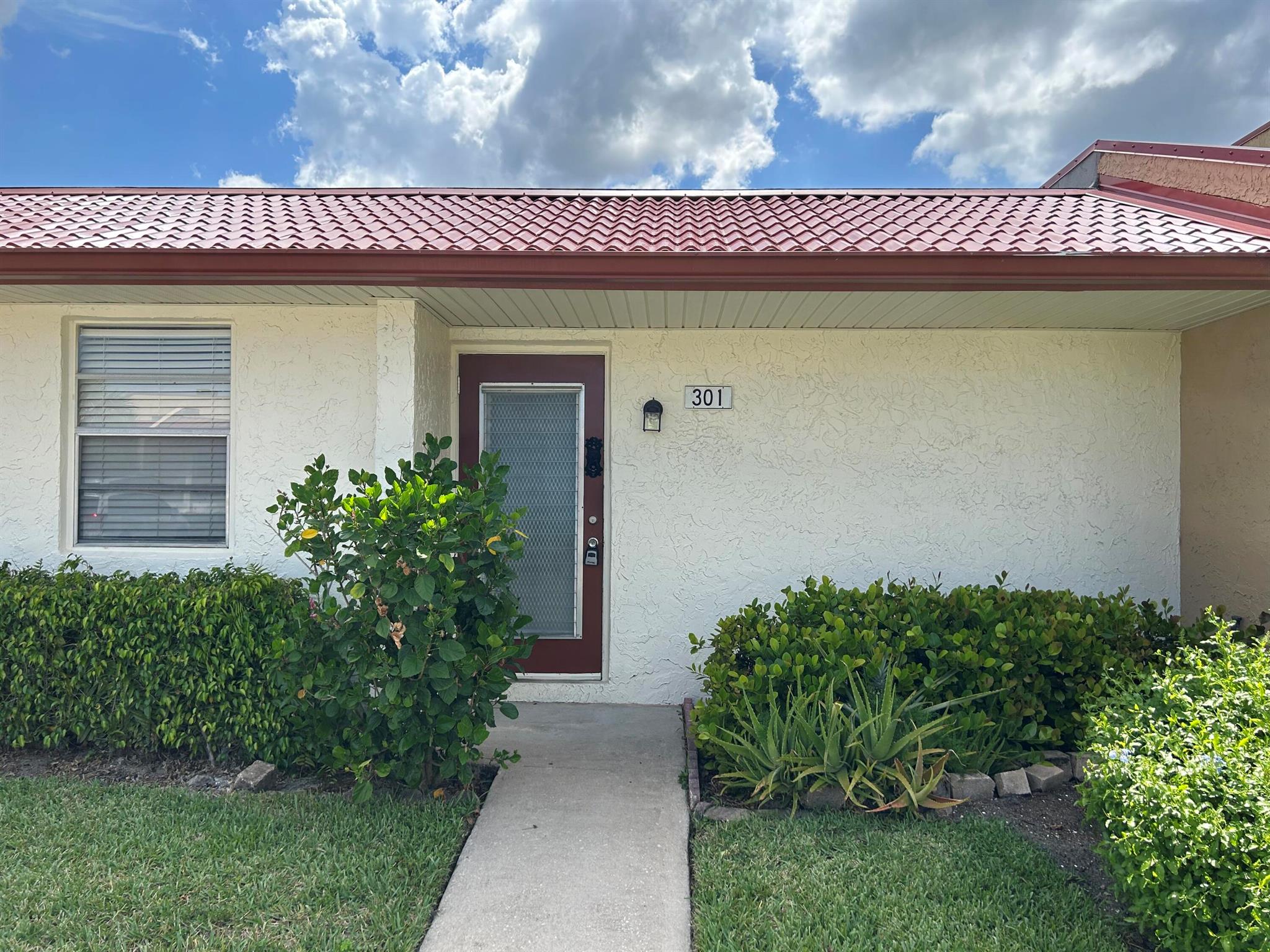 301 Lake Carol Drive Unit: 301
