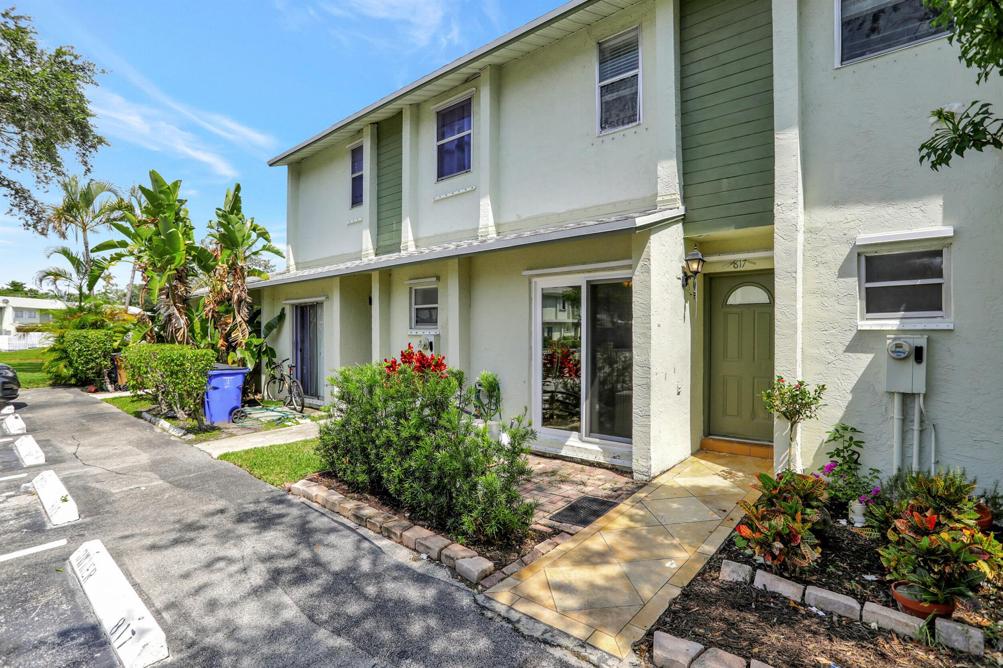 817 Crystal Lake Drive