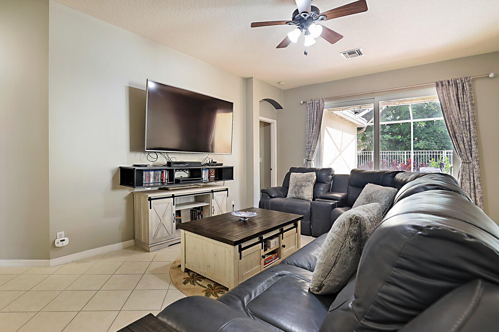 10709 Oak Bend Way