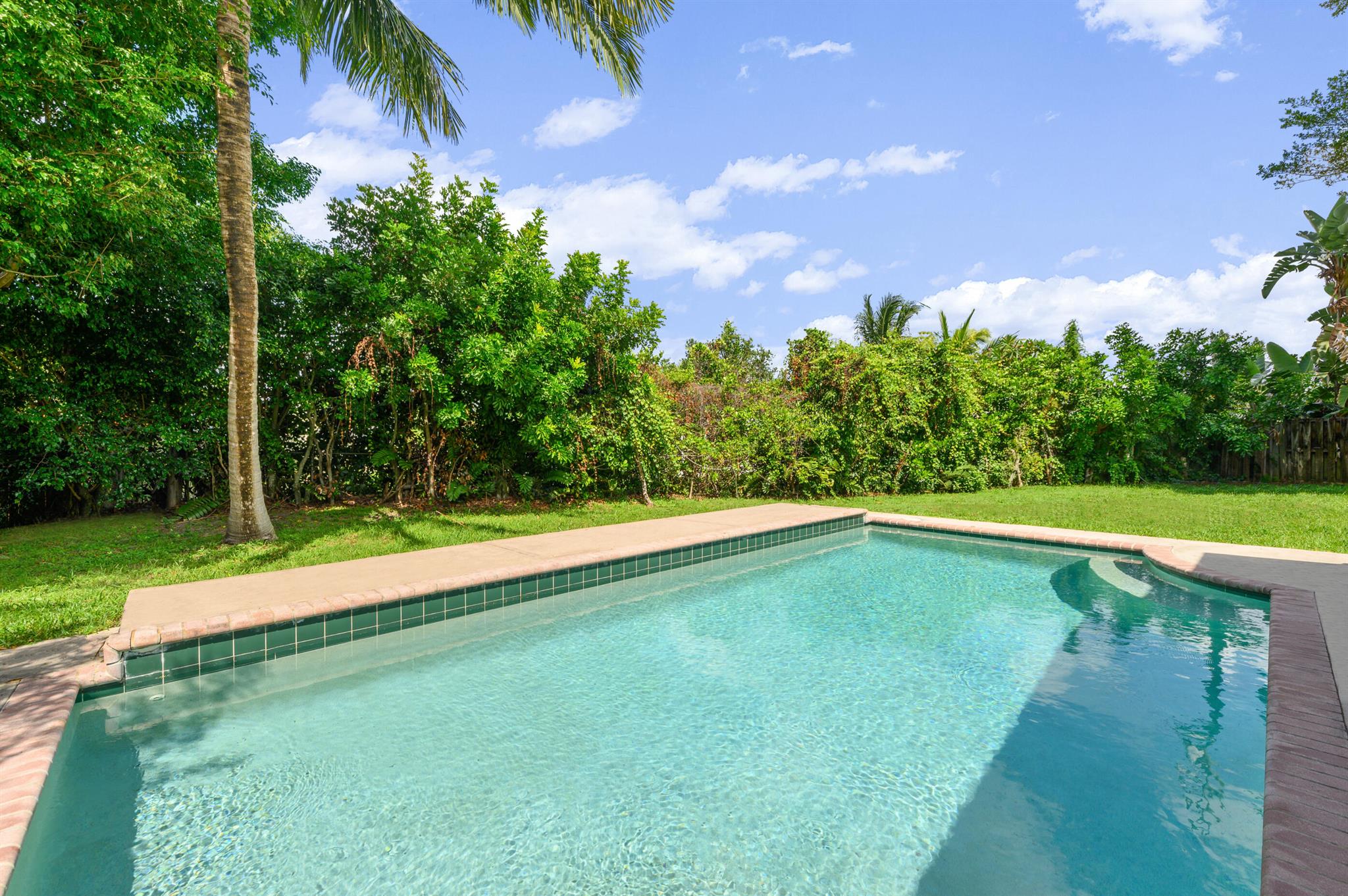 3127 Fernwood Drive