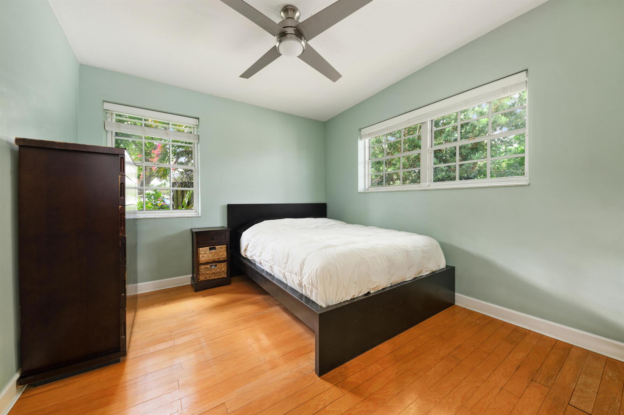3127 Fernwood Drive