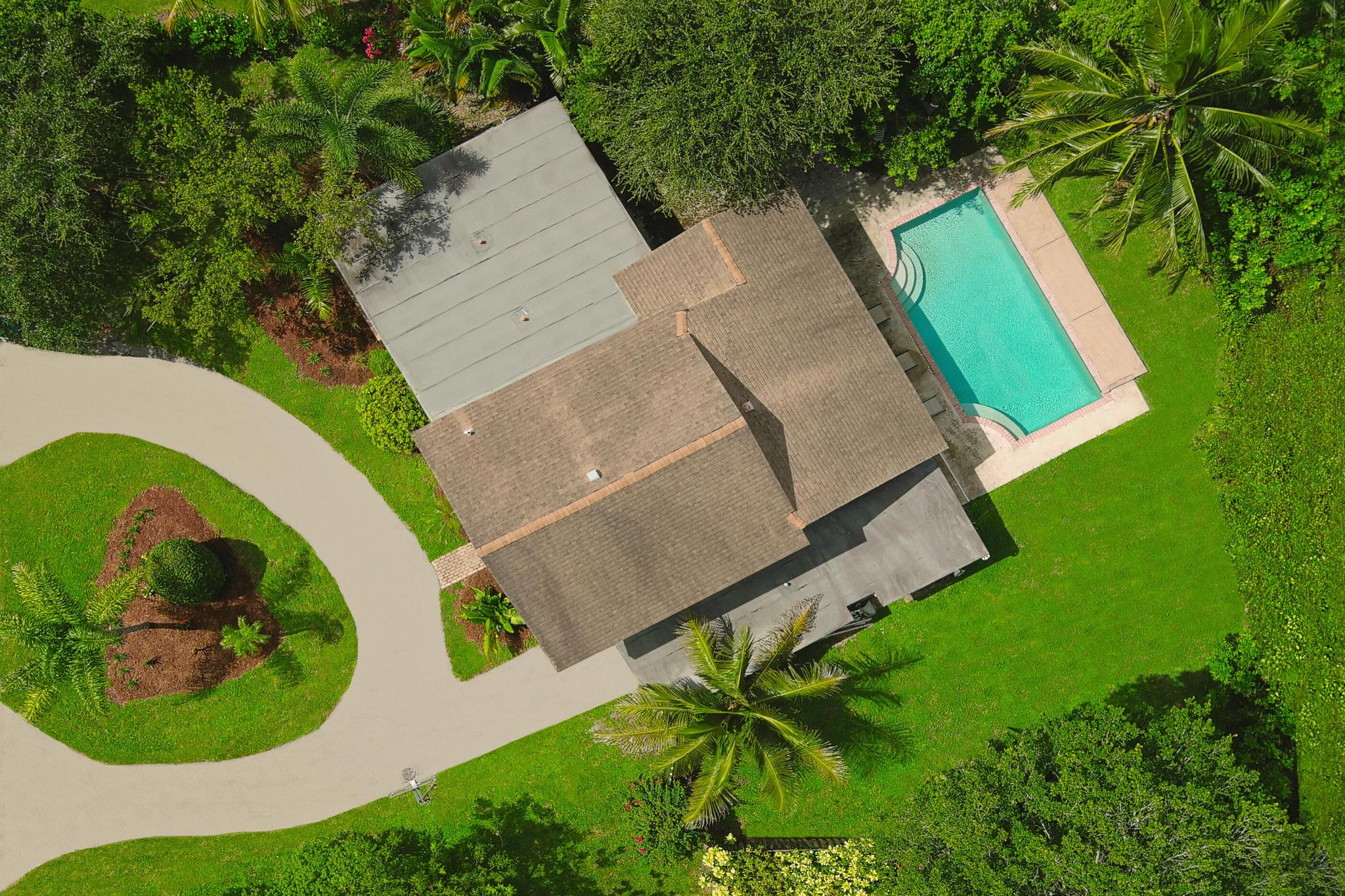 3127 Fernwood Drive
