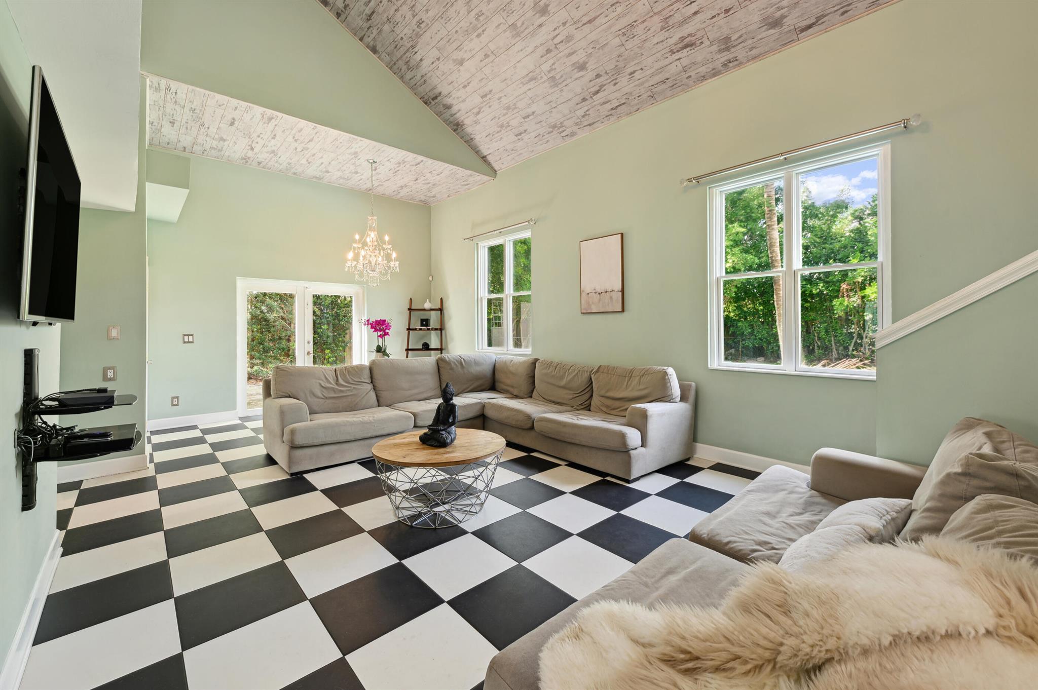 3127 Fernwood Drive