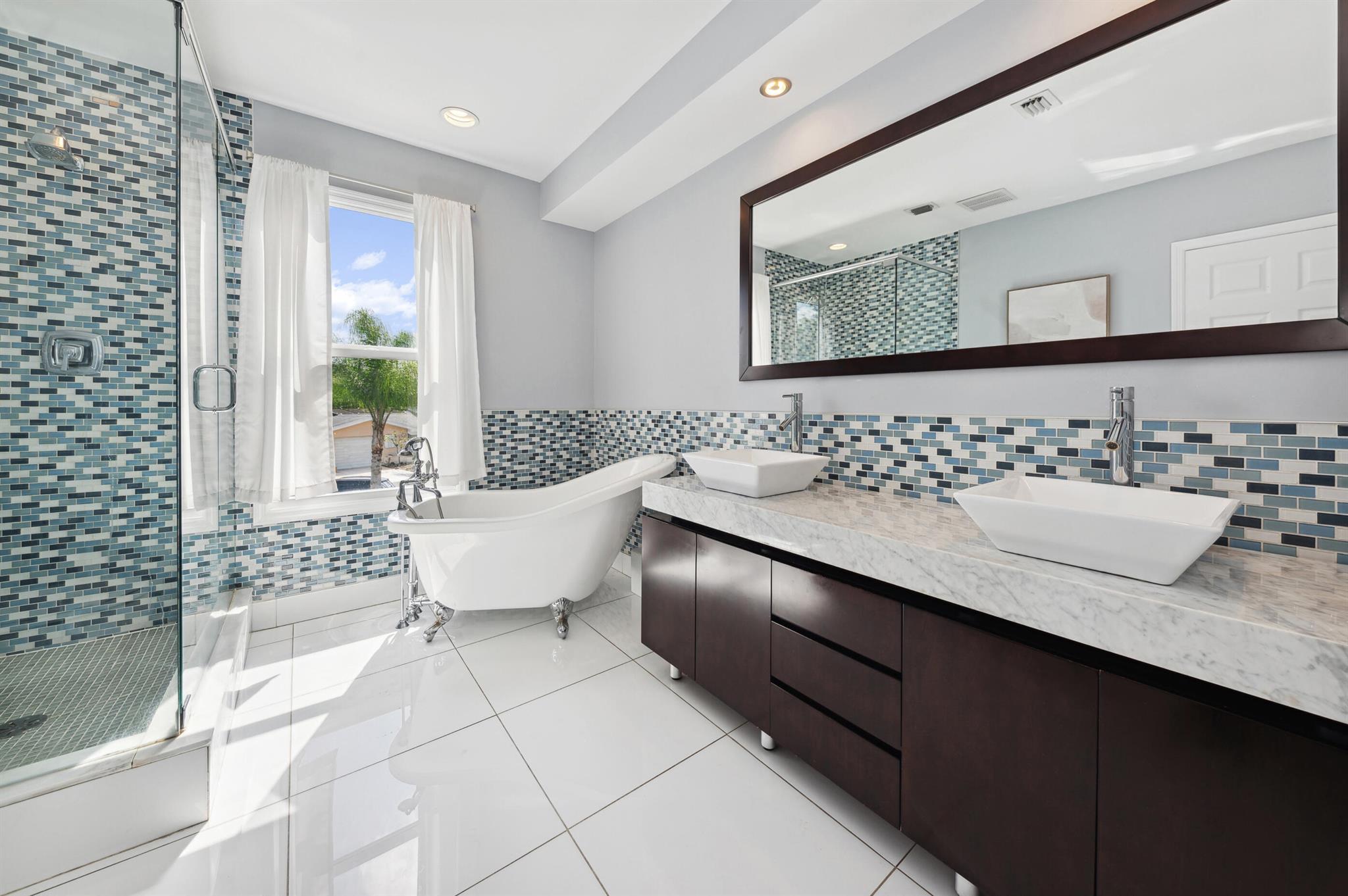 3127 Fernwood Drive