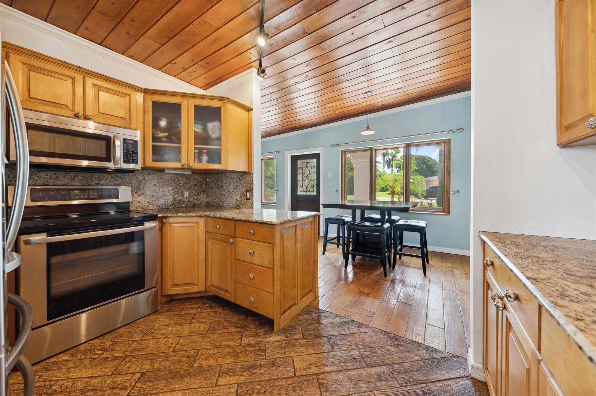 3127 Fernwood Drive