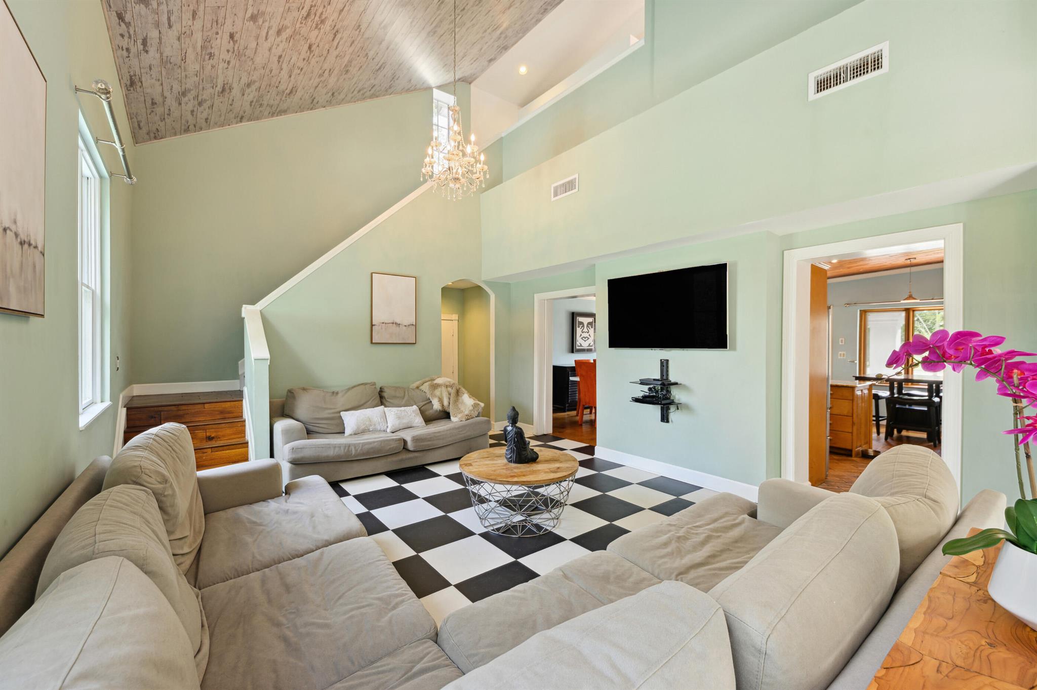 3127 Fernwood Drive
