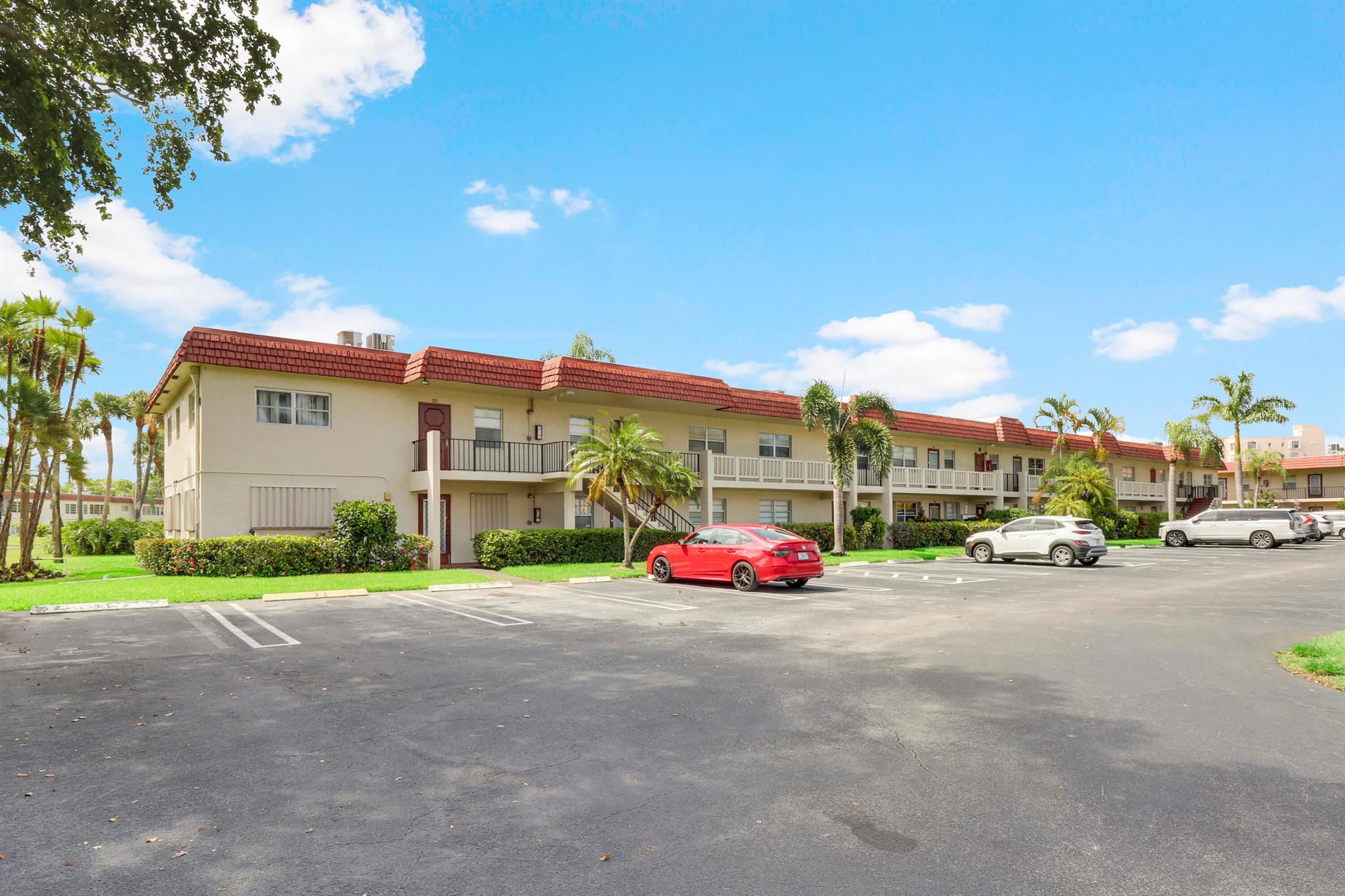 3 Abbey Lane Unit: 204
