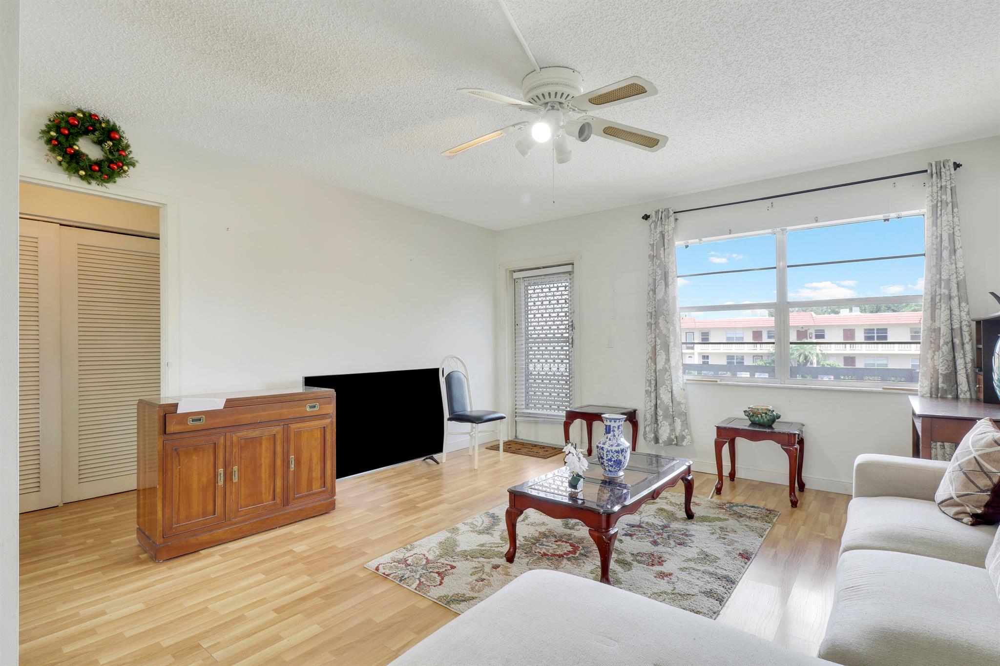 3 Abbey Lane Unit: 204