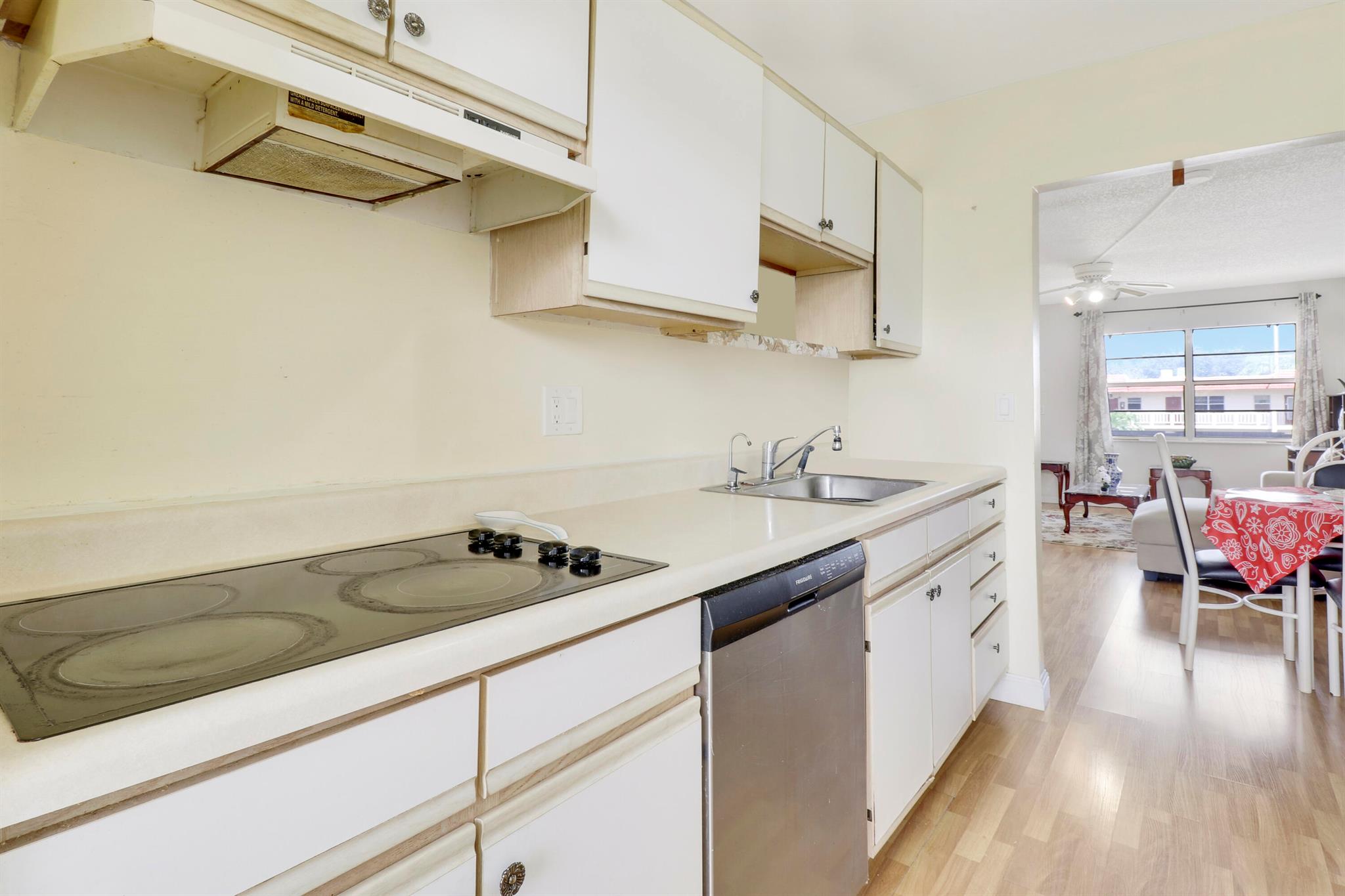 3 Abbey Lane Unit: 204