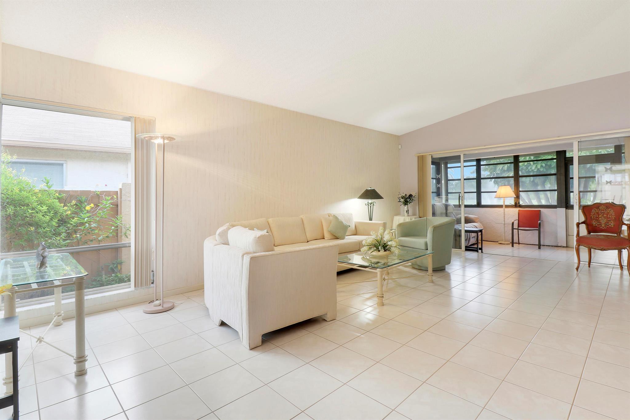 13759 Date Palm Court Unit: A