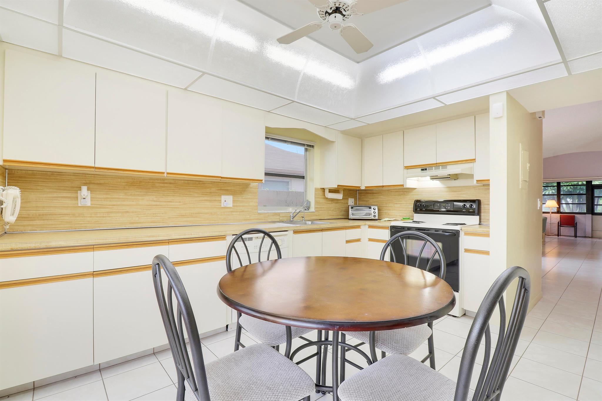 13759 Date Palm Court Unit: A