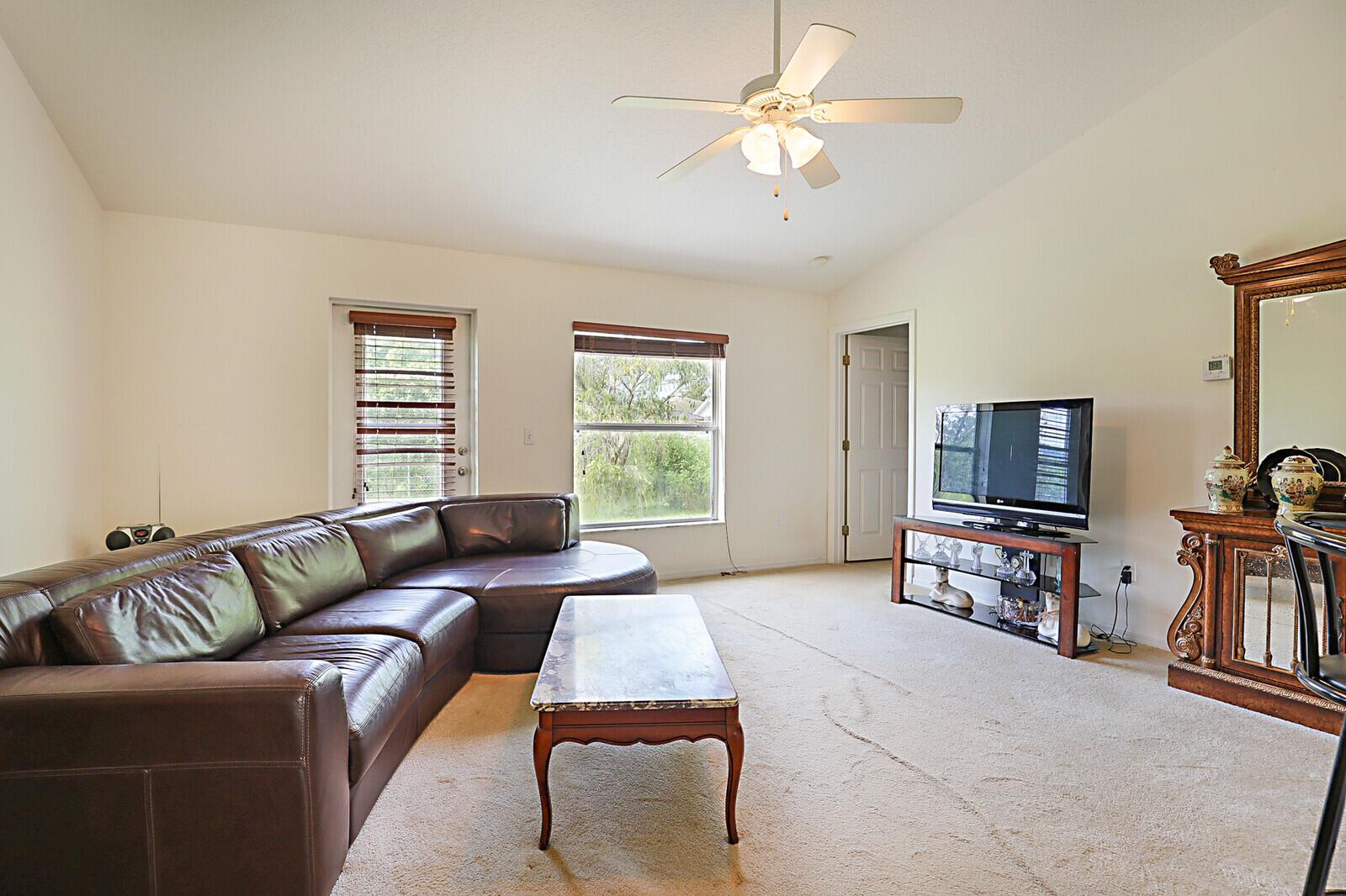 188 SW Sea Lion Road
