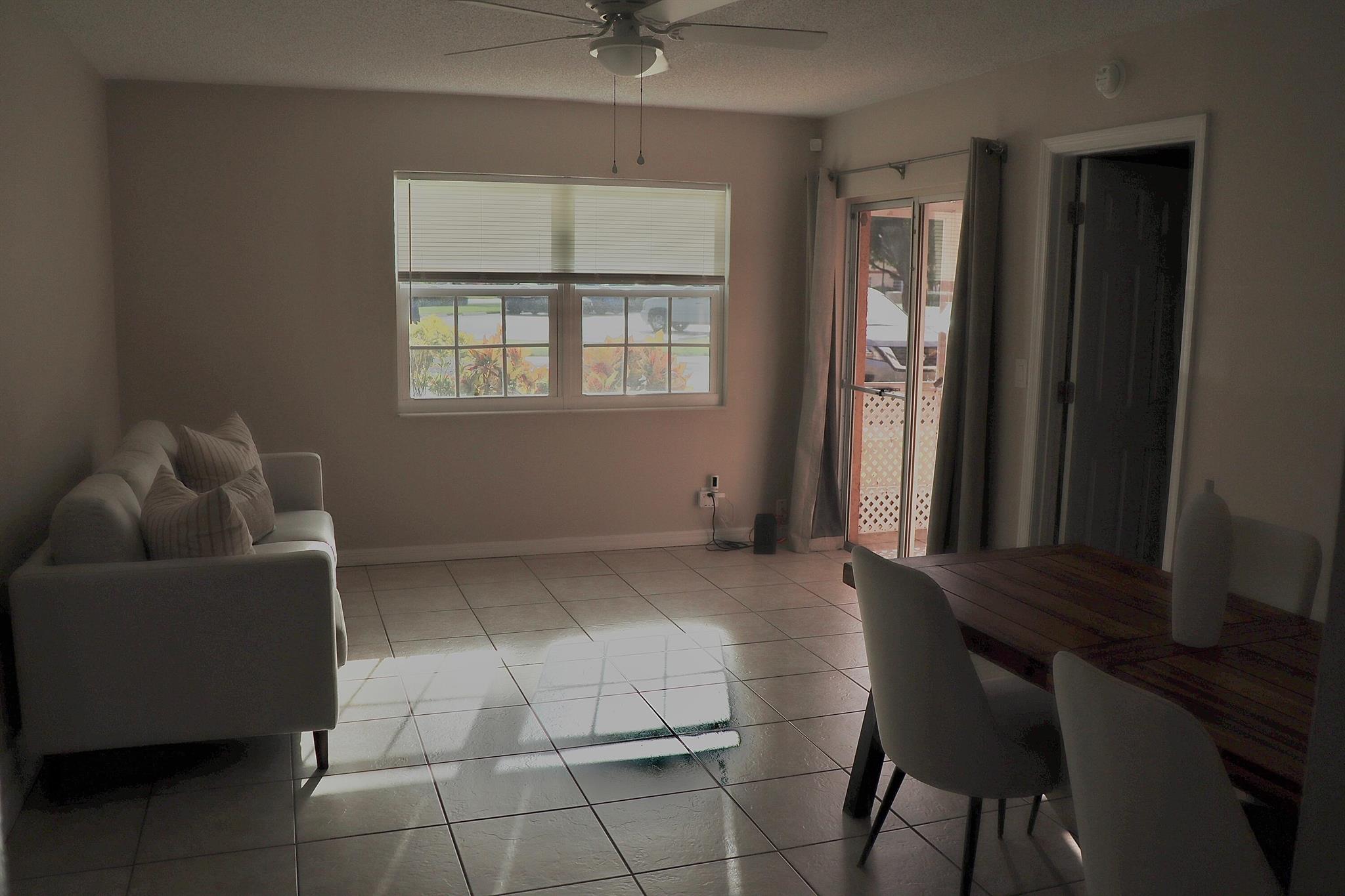 1542 SE Royal Green Circle 102