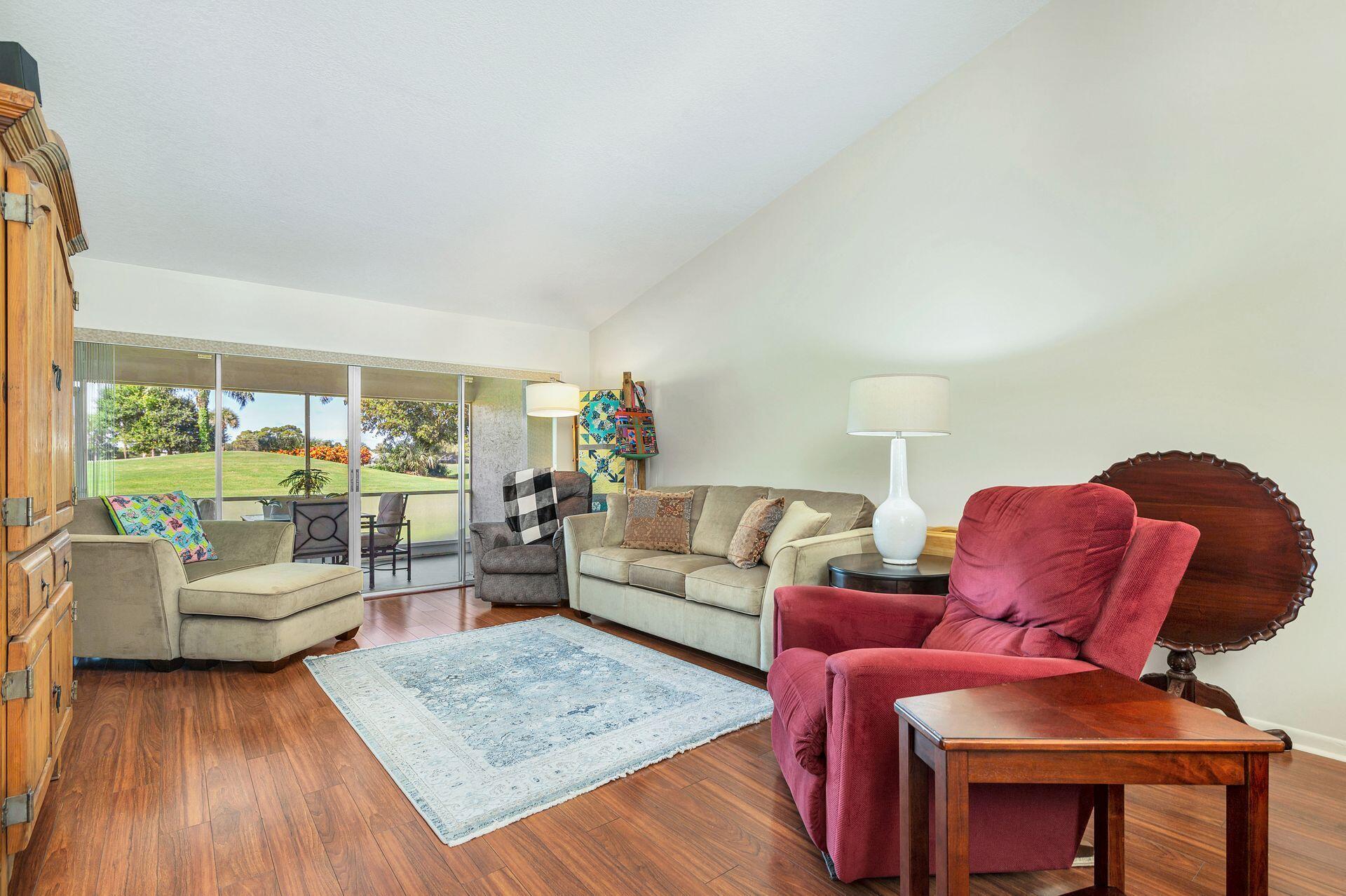 128 Moccasin Trail S