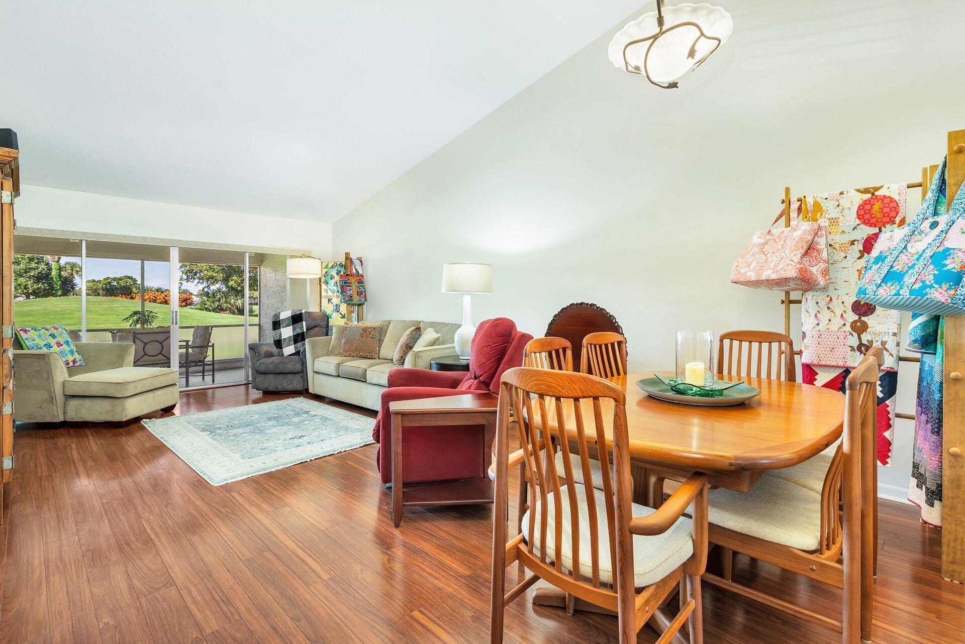 128 Moccasin Trail S