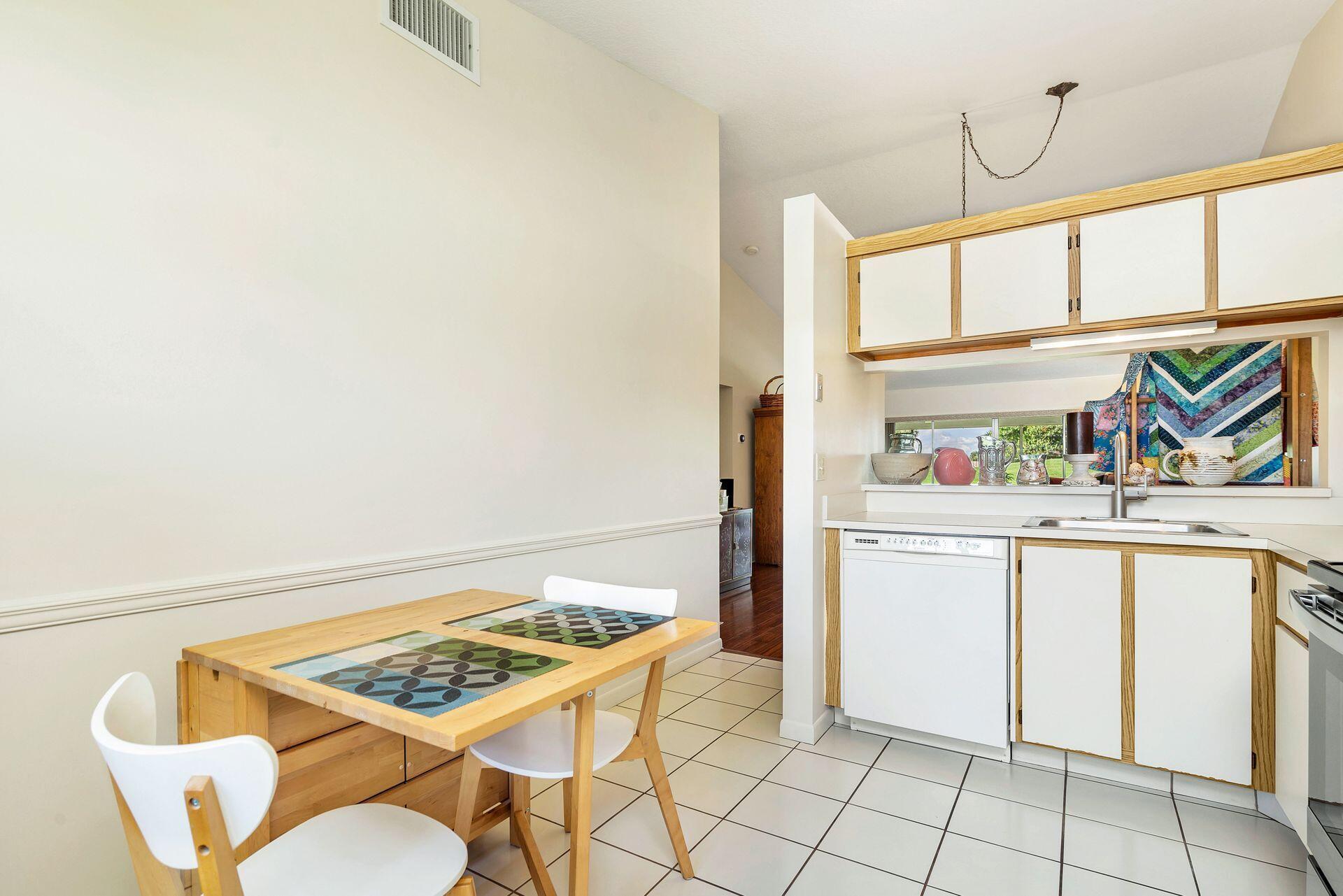 128 Moccasin Trail S