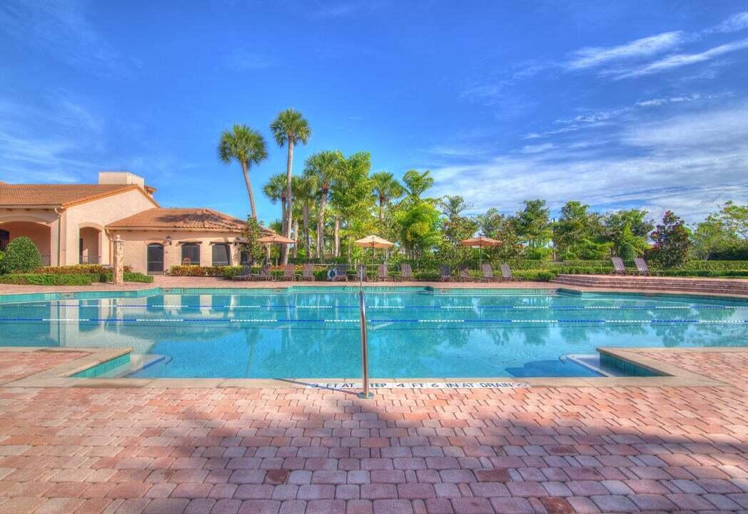 107 Tresana Boulevard 23
