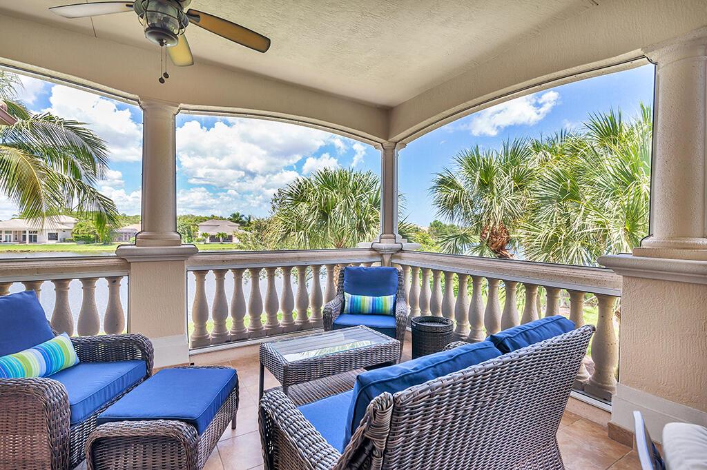 107 Tresana Boulevard 23