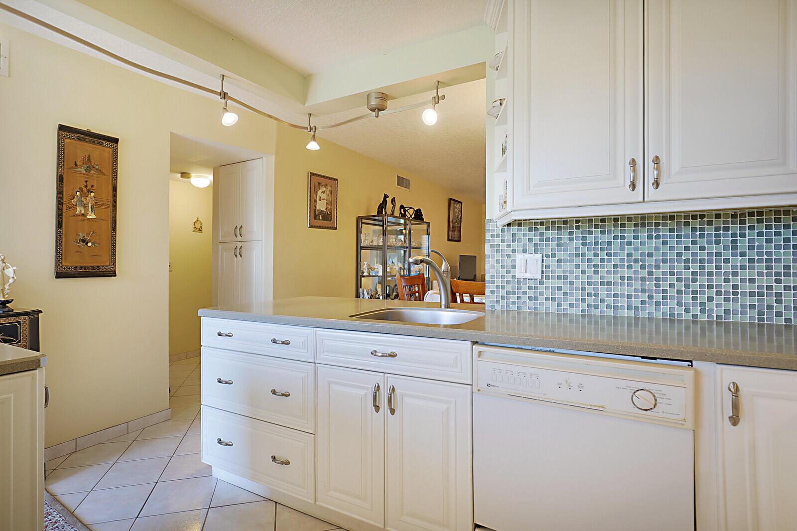 230 NE 26th Avenue 301