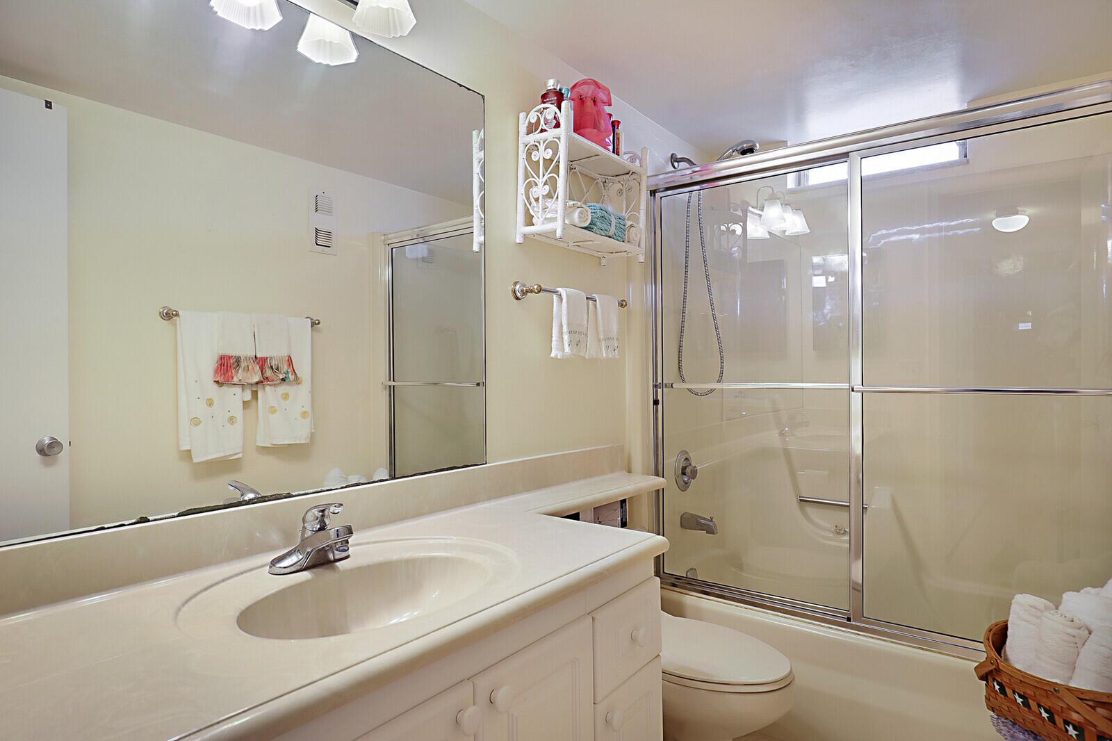 230 NE 26th Avenue 301