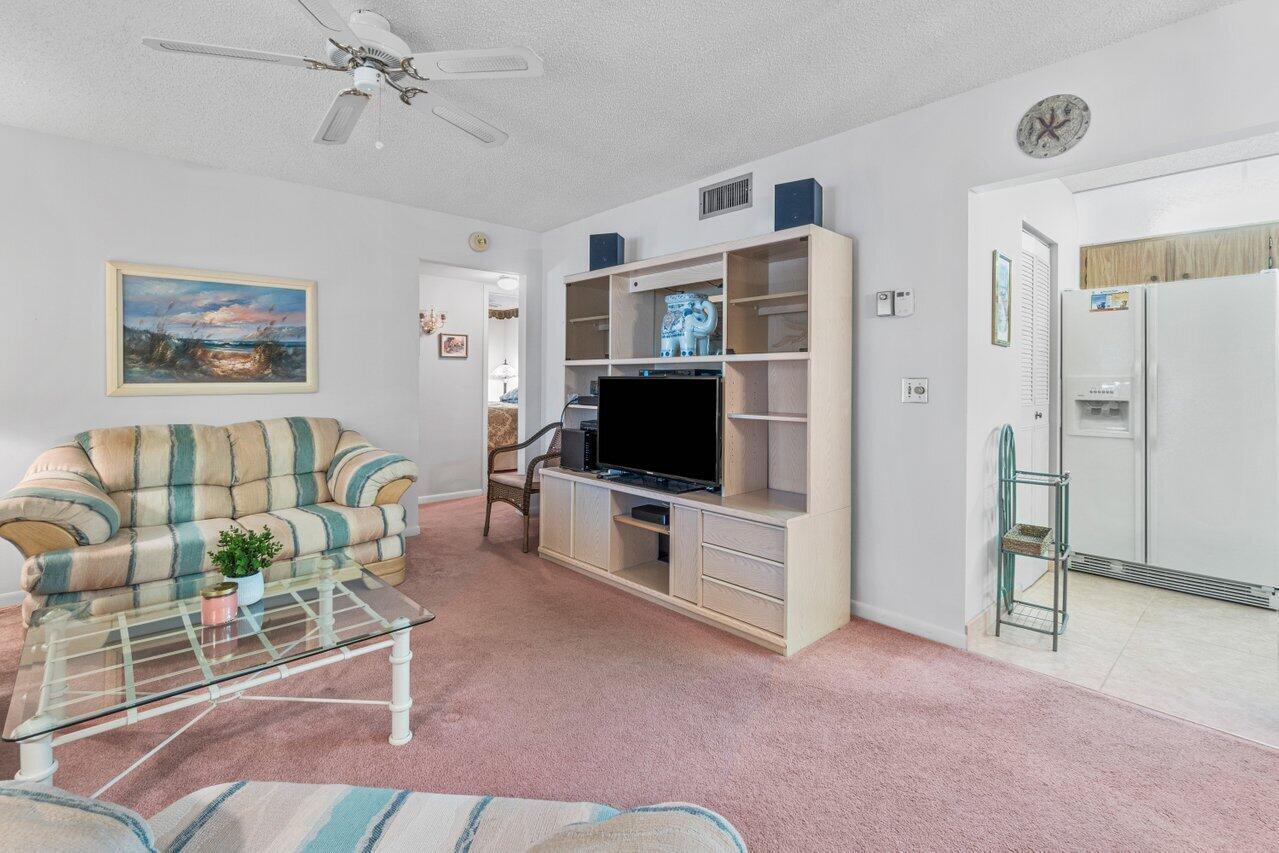 401 Pine Glen Lane C-2