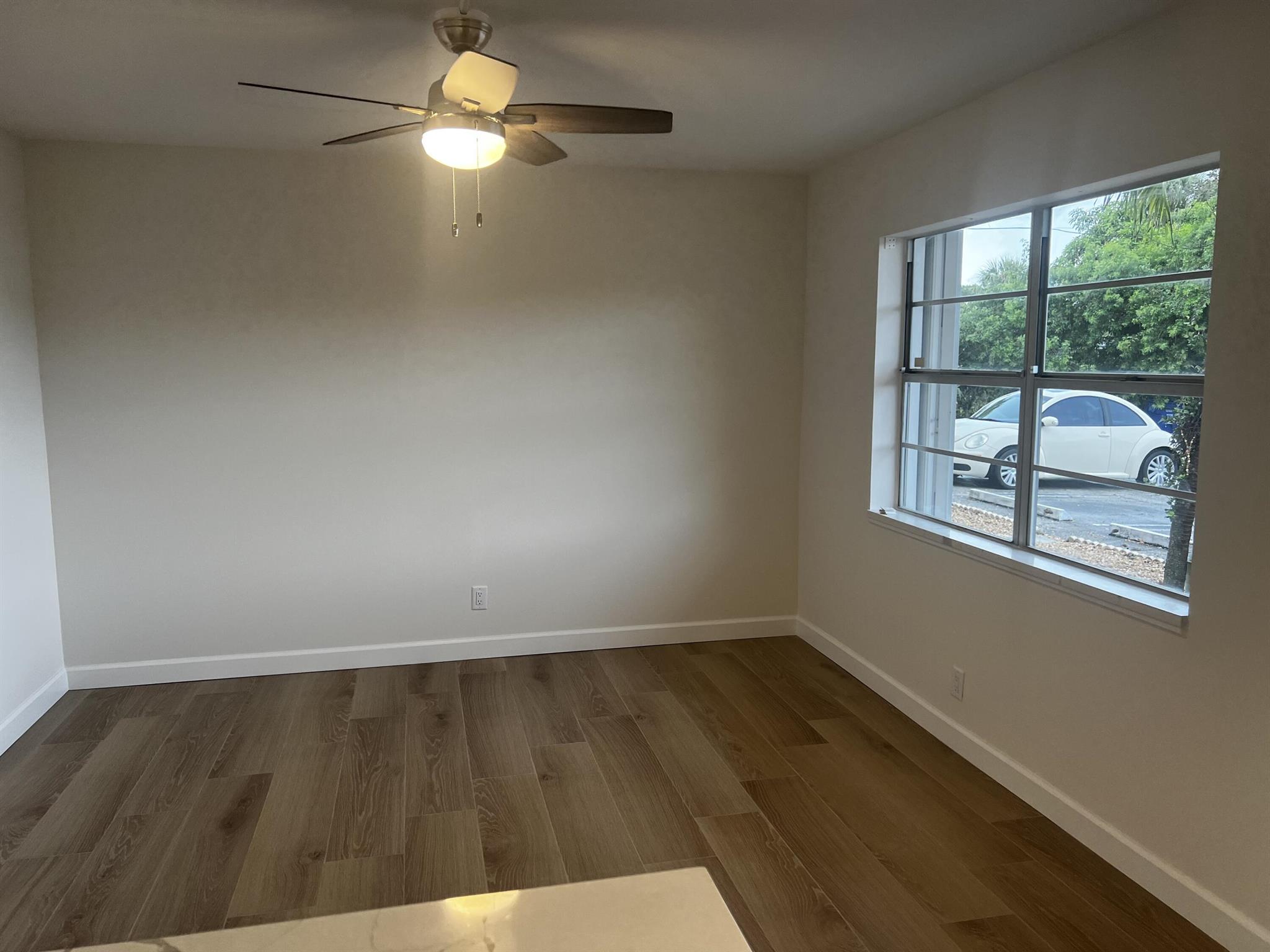 609 NE 6th Court Unit: B