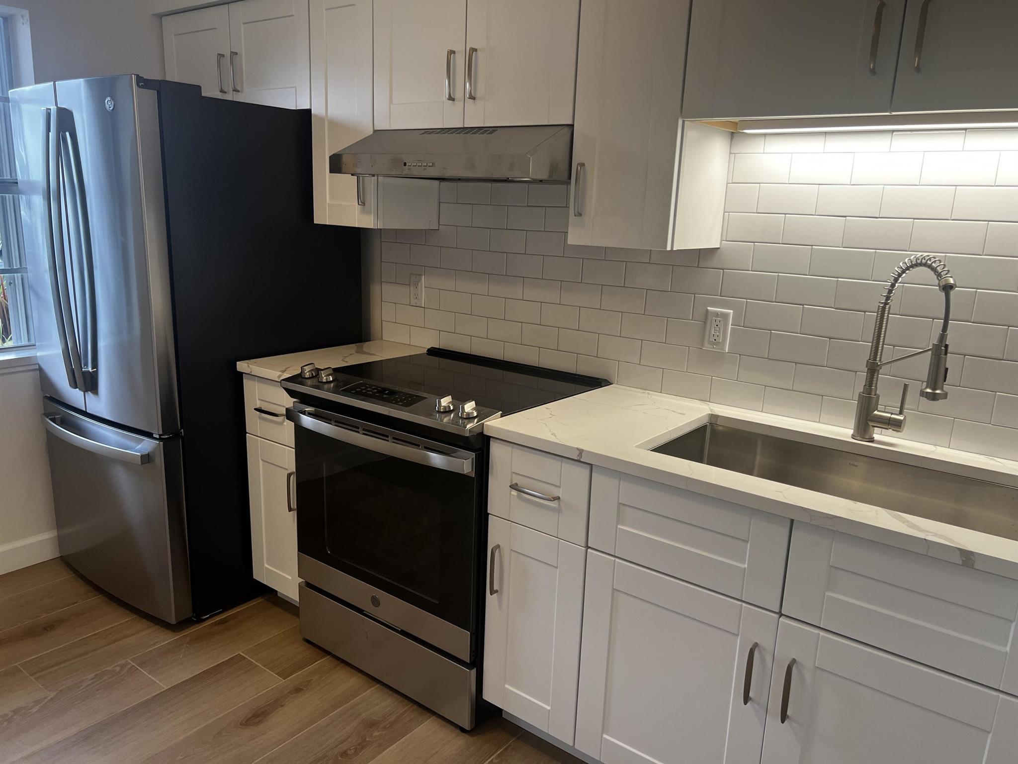 609 NE 6th Court Unit: B