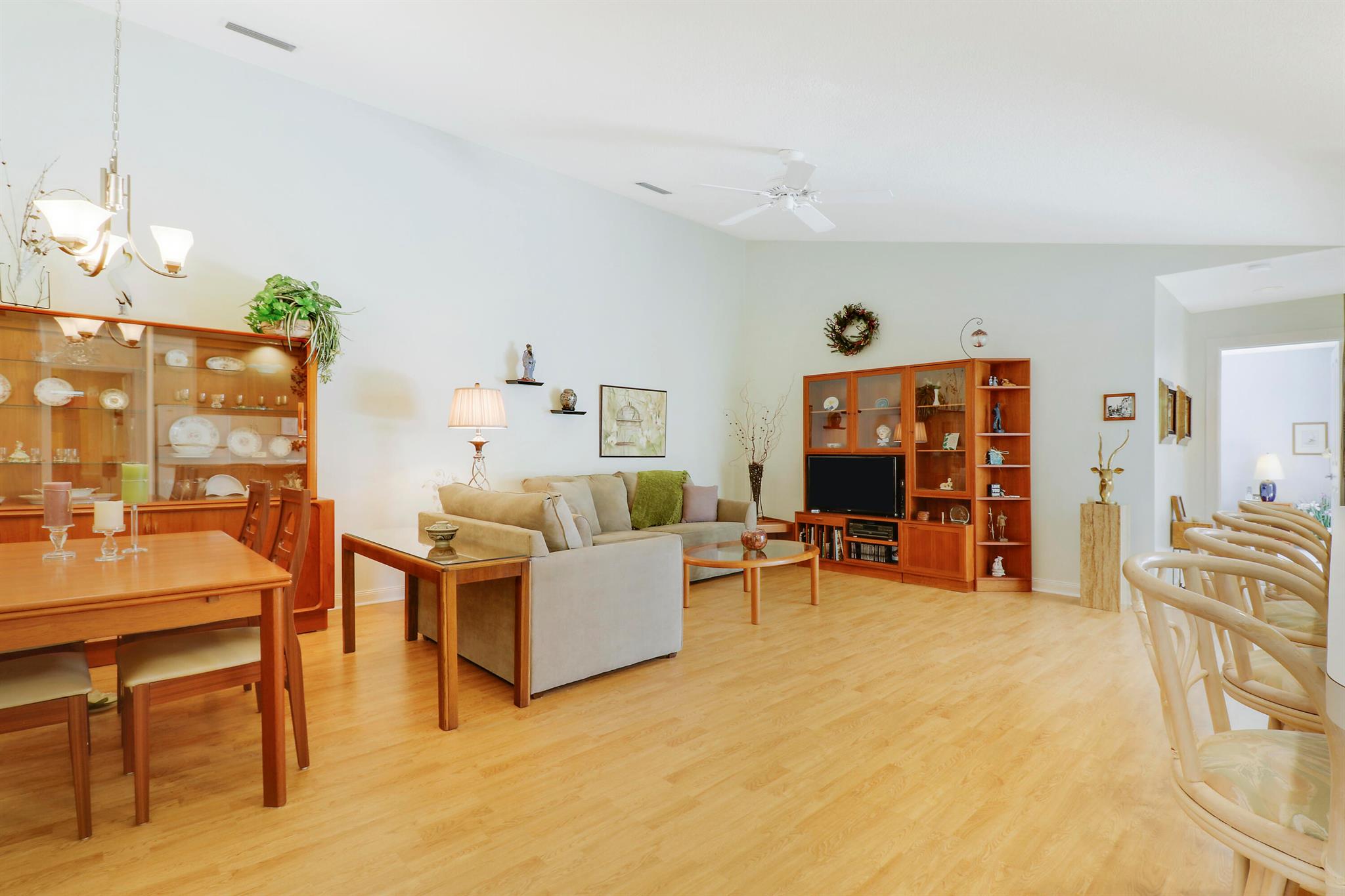 5502 Red Oak Court