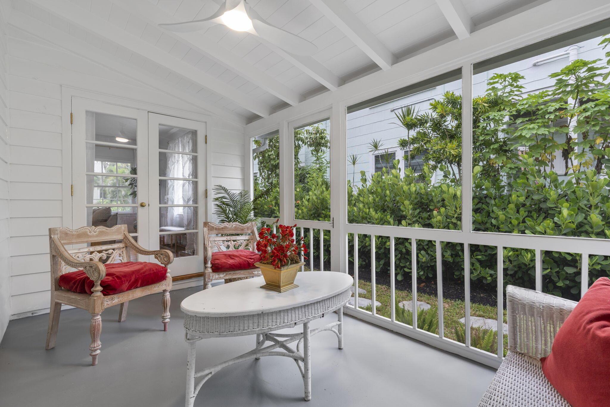 311 N Ocean Breeze