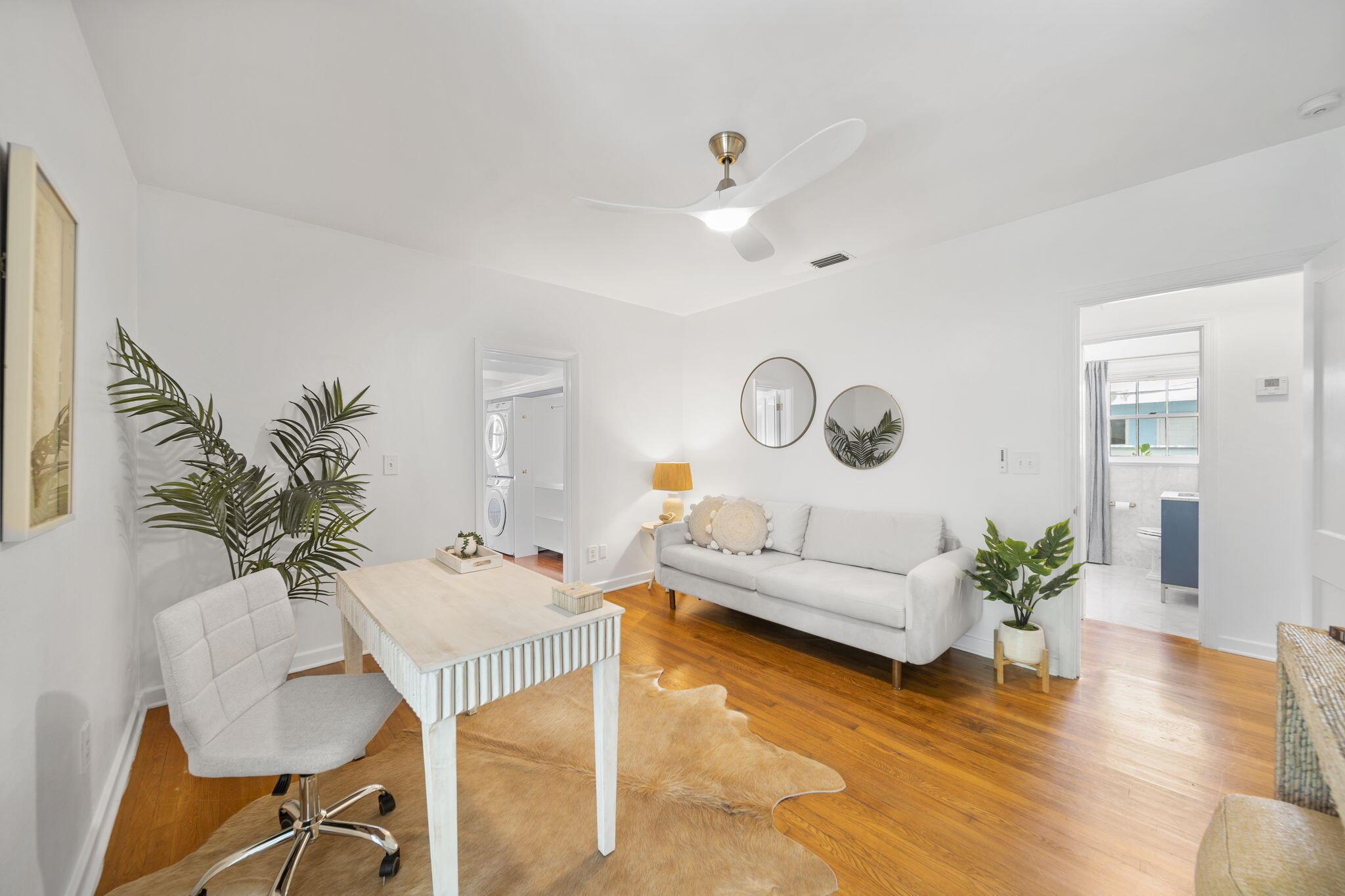 311 N Ocean Breeze