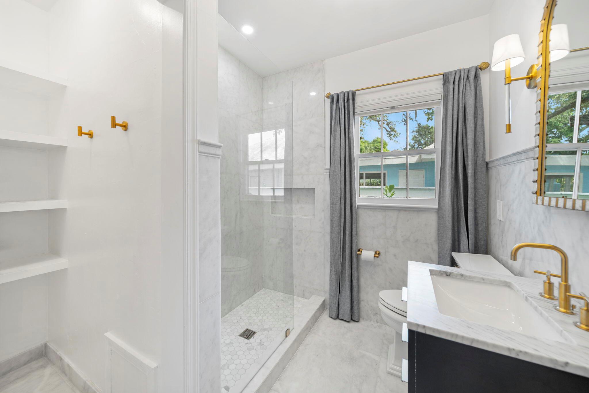 311 N Ocean Breeze